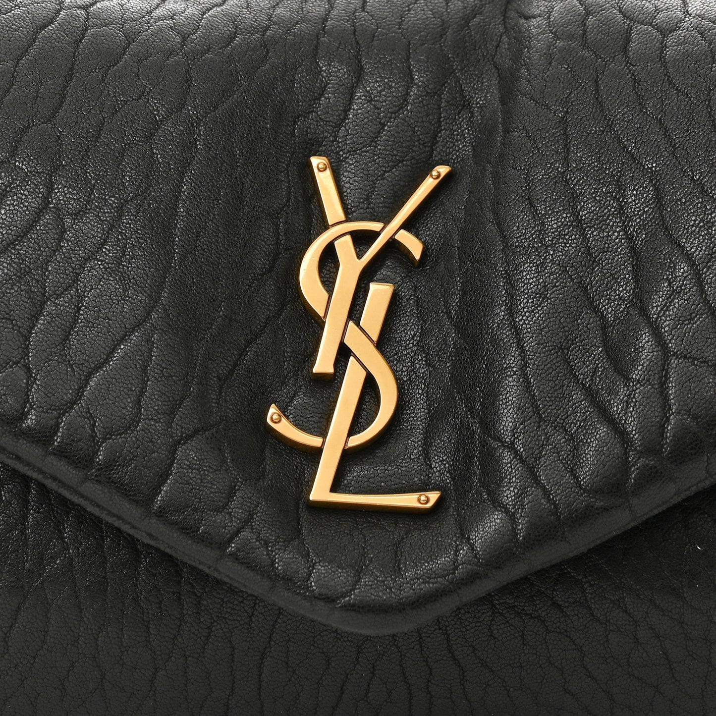 Grained Lambskin Medium Calypso Black
