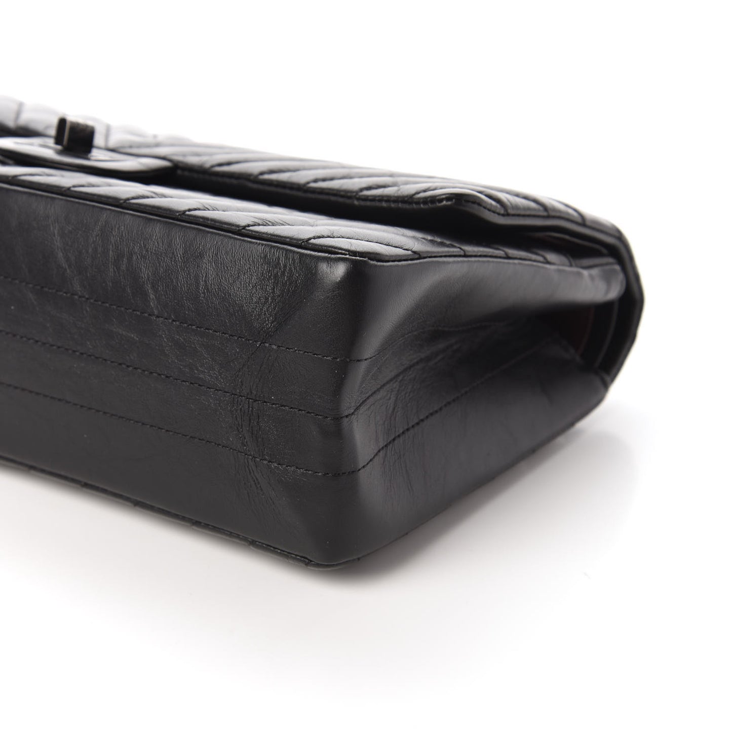 Aged Calfskin Chevron Quilted 2.55 Reissue 226 So Black