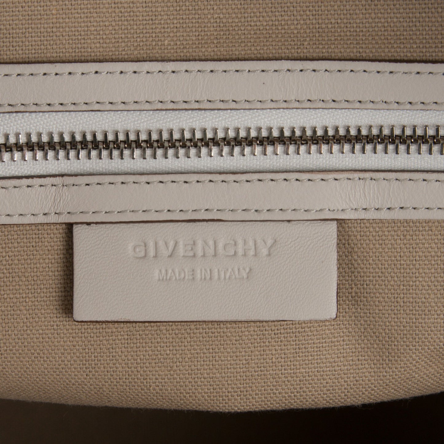 Calfskin Crocodile Embossed Medium Nightingale Off White