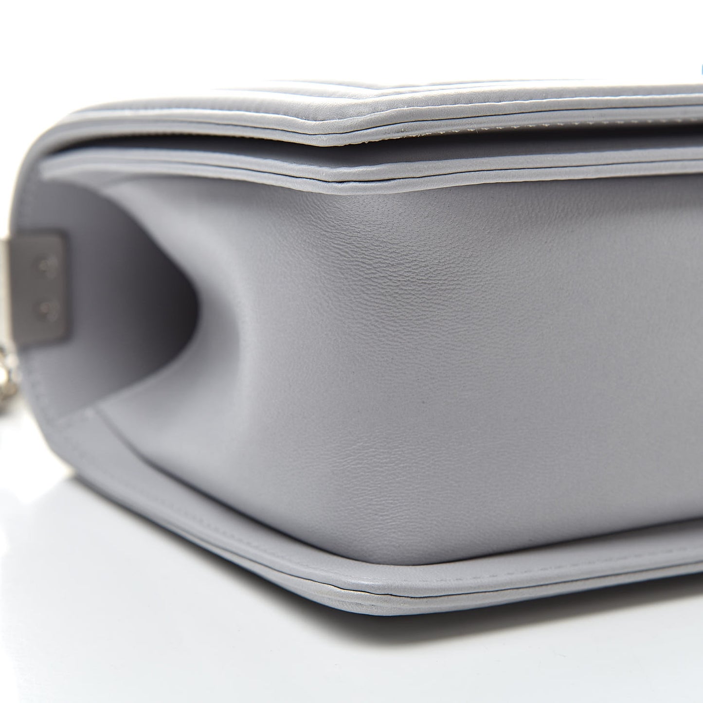 Lambskin Quilted Medium Boy Flap Grey
