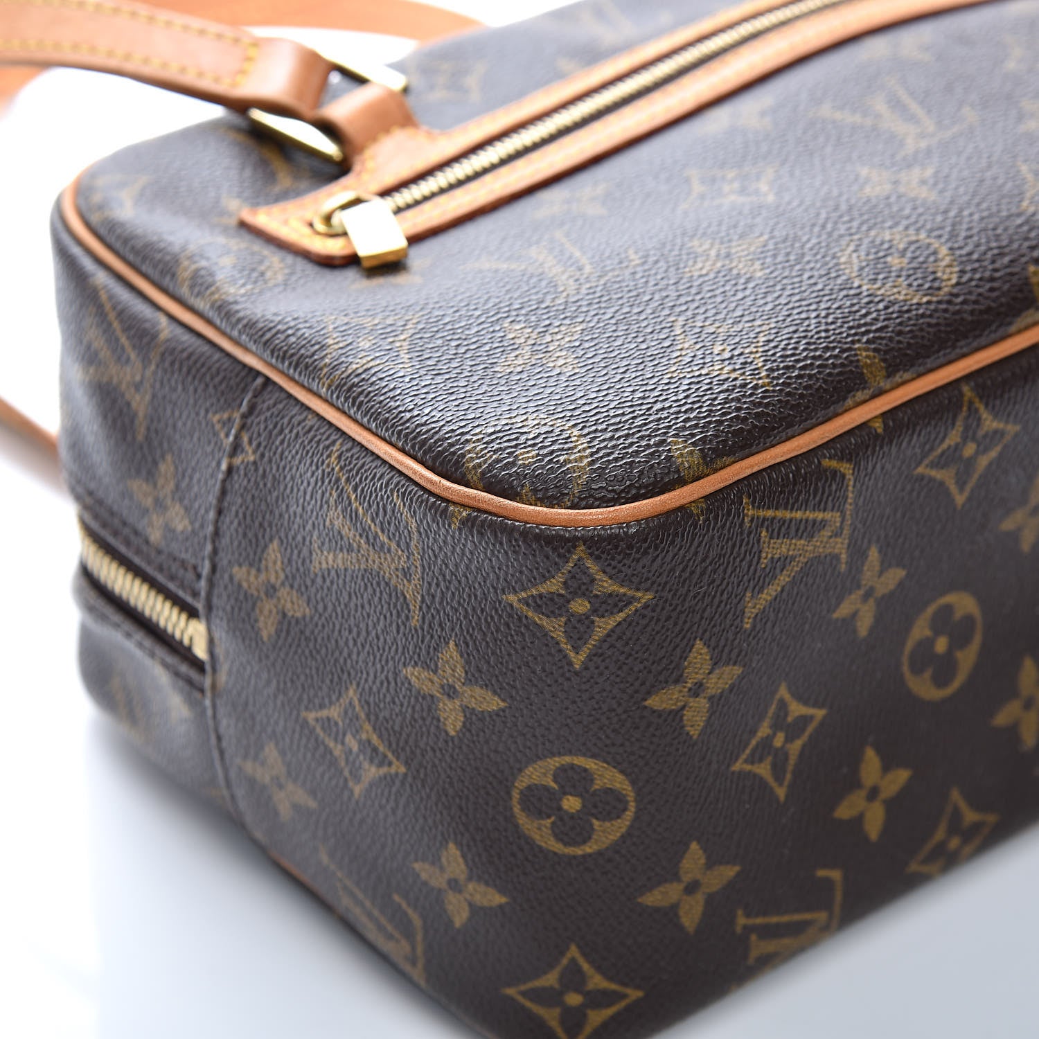 Louis Vuitton Monogram Cite MM 11 of 13