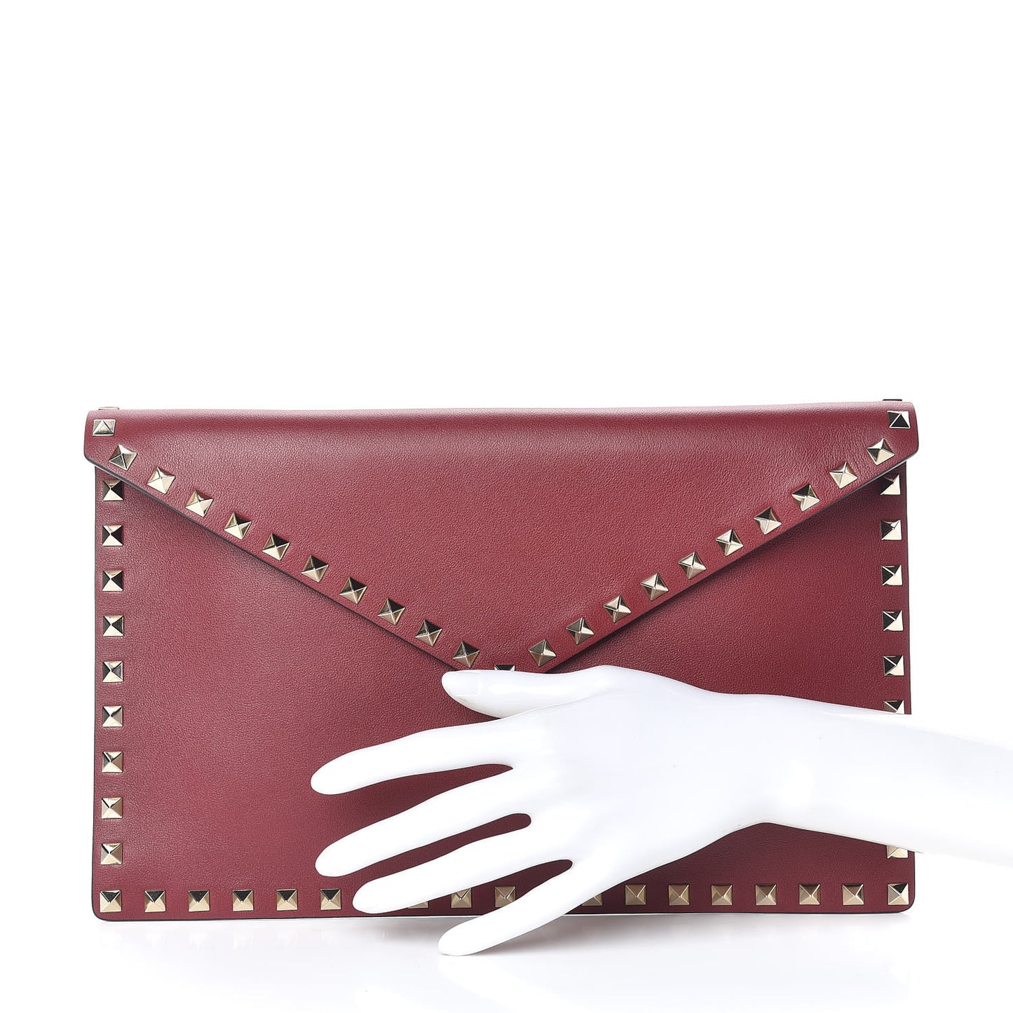 Vitello Large Rockstud Envelope Clutch Rubino