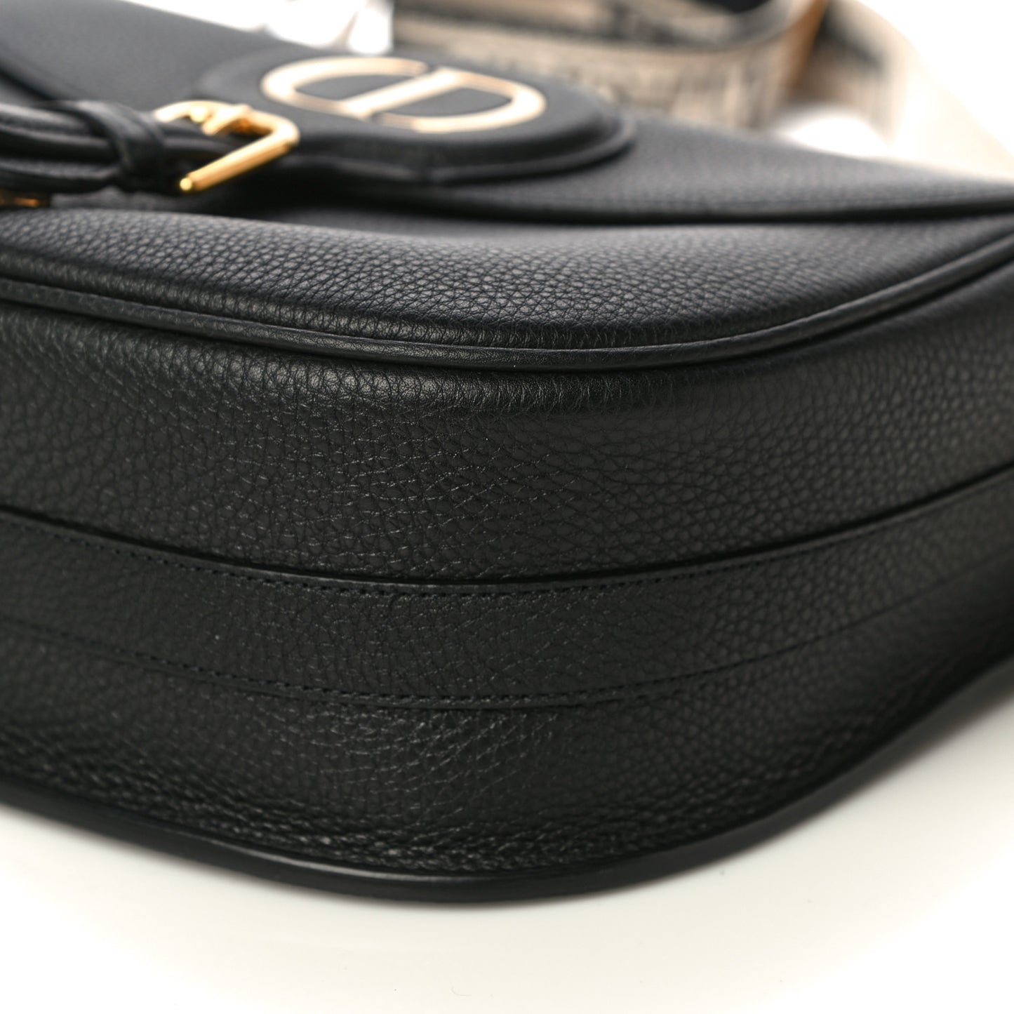 Grained Calfskin Large Bobby Flap Black