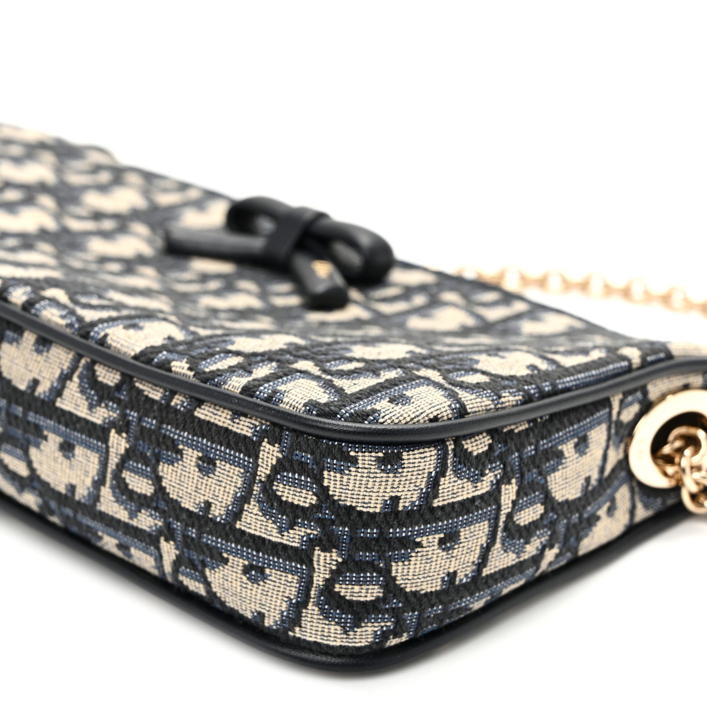 Oblique Bow Pouch With Chain Blue