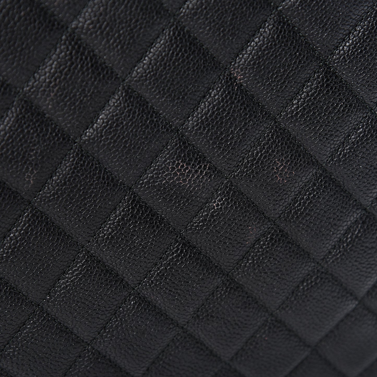 Caviar Quilted Medium Boy Cosmetic Case Black