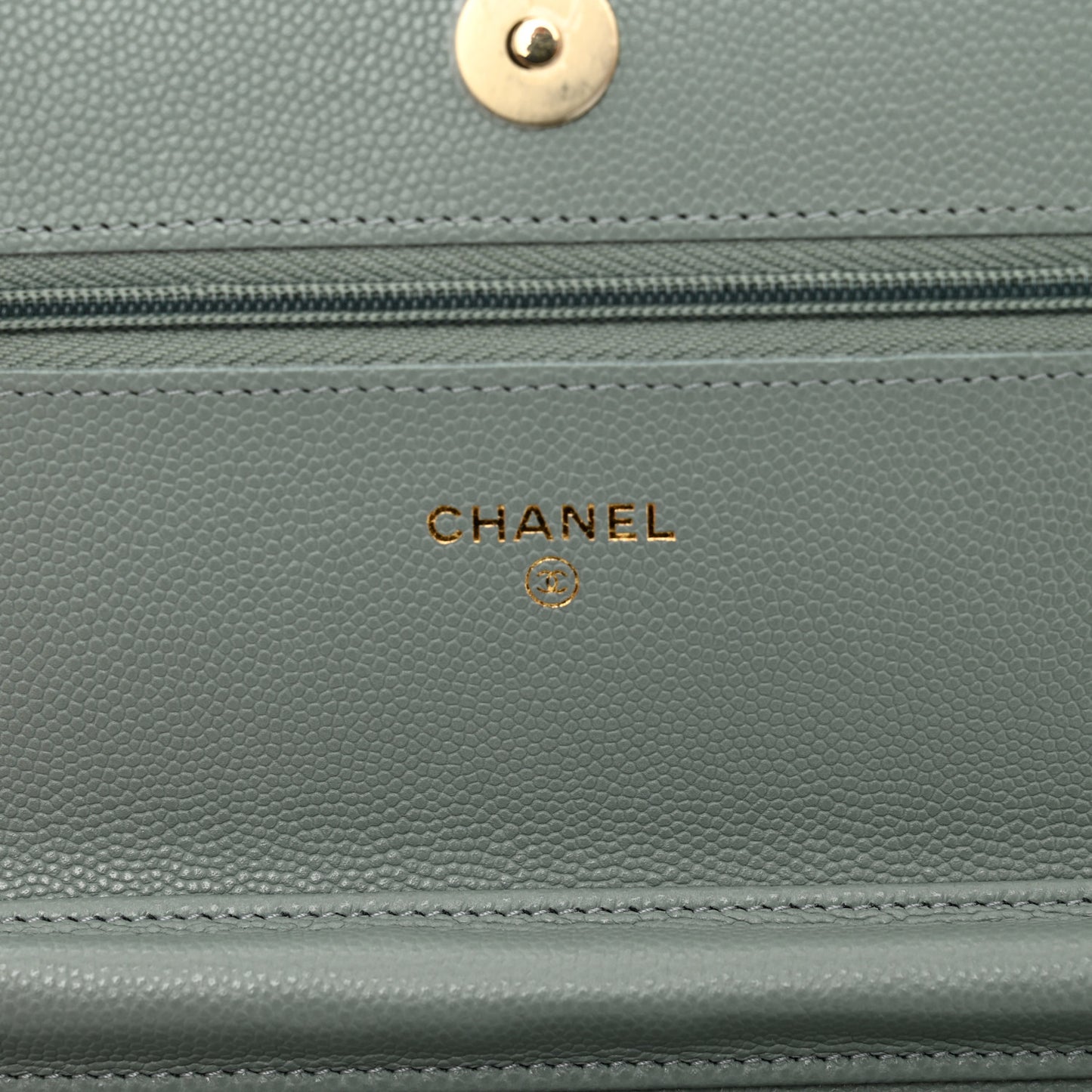 Caviar Quilted Wallet On Chain WOC Grey