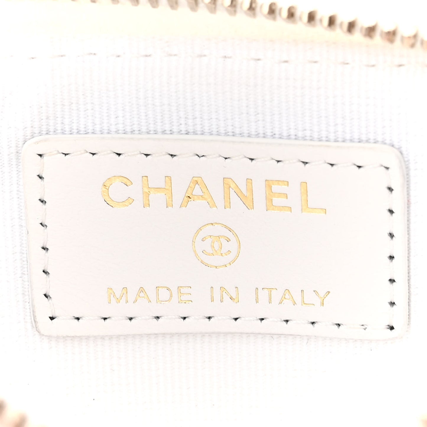 Caviar Quilted Flap Zip Card Holder White