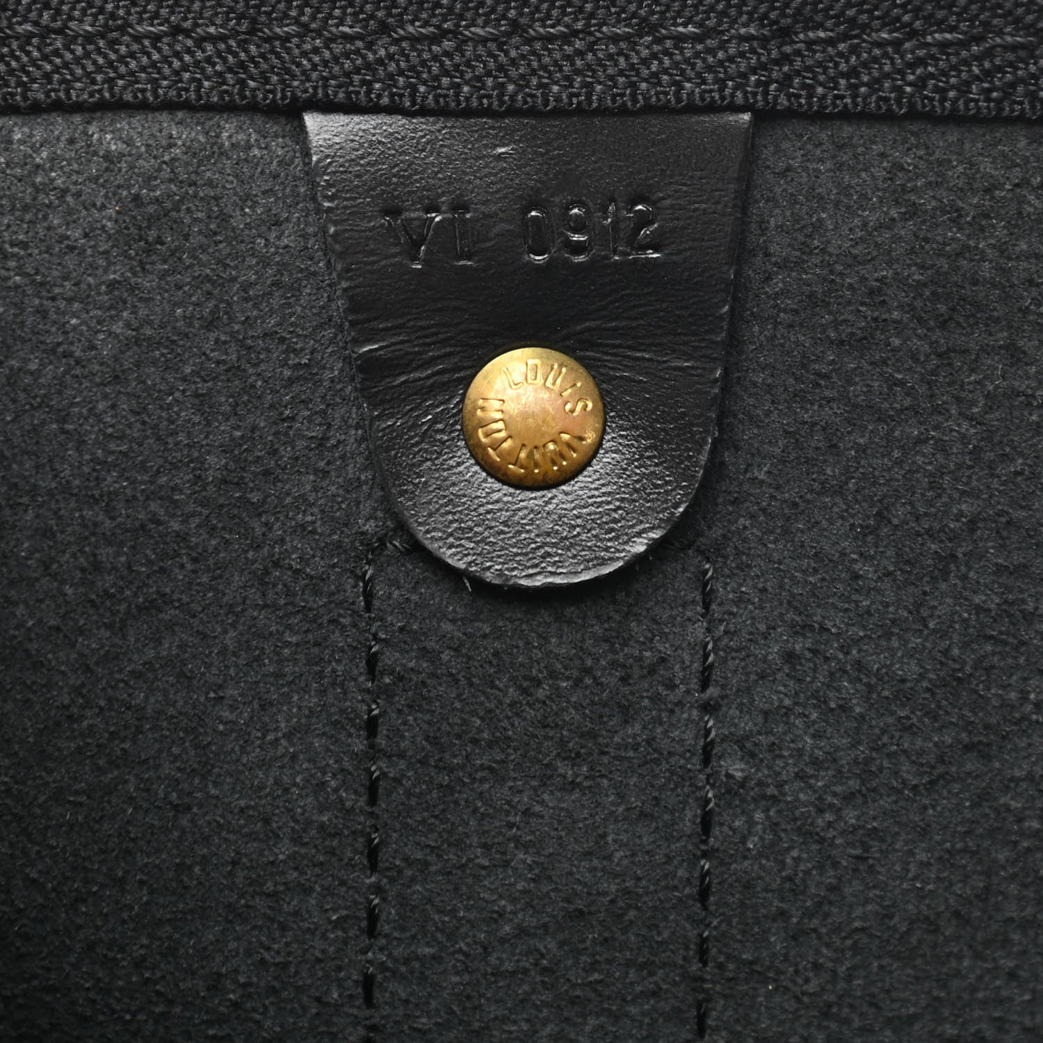 Louis Vuitton Epi Keepall 50 Black 7 of 16
