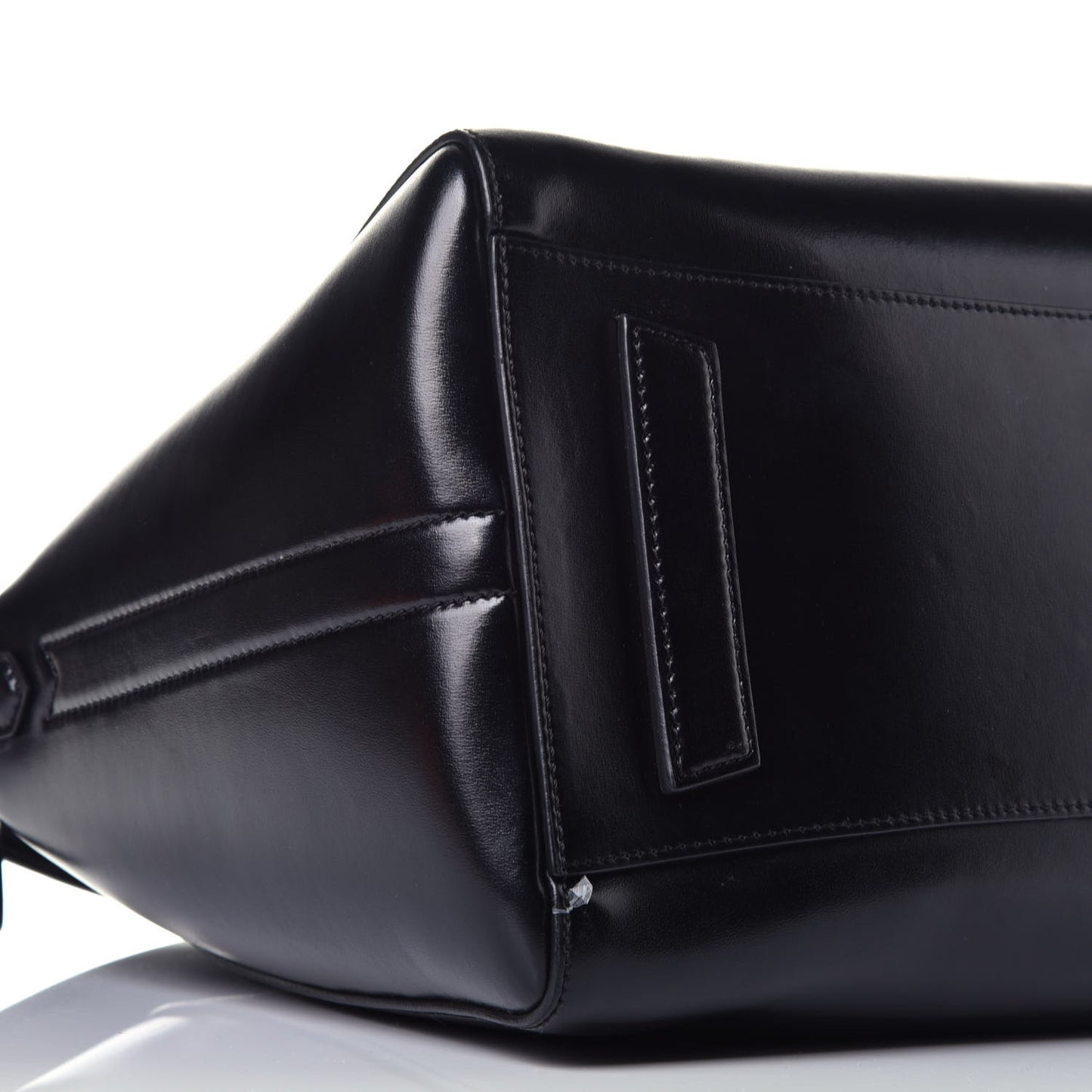 Shiny Lord Calfskin Medium Antigona Black