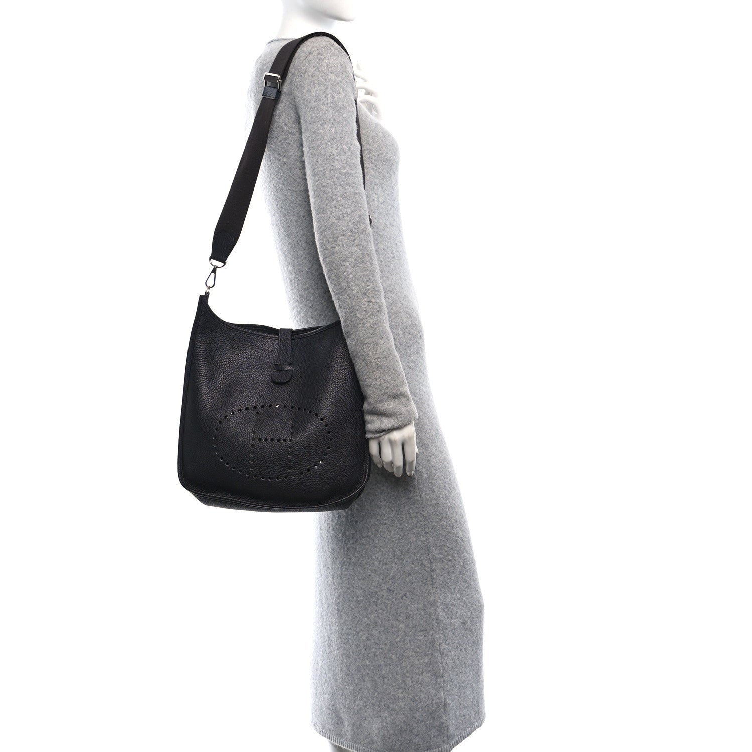 Hermes Taurillon Clemence EVELYNE III GM Raisin 2 of 10