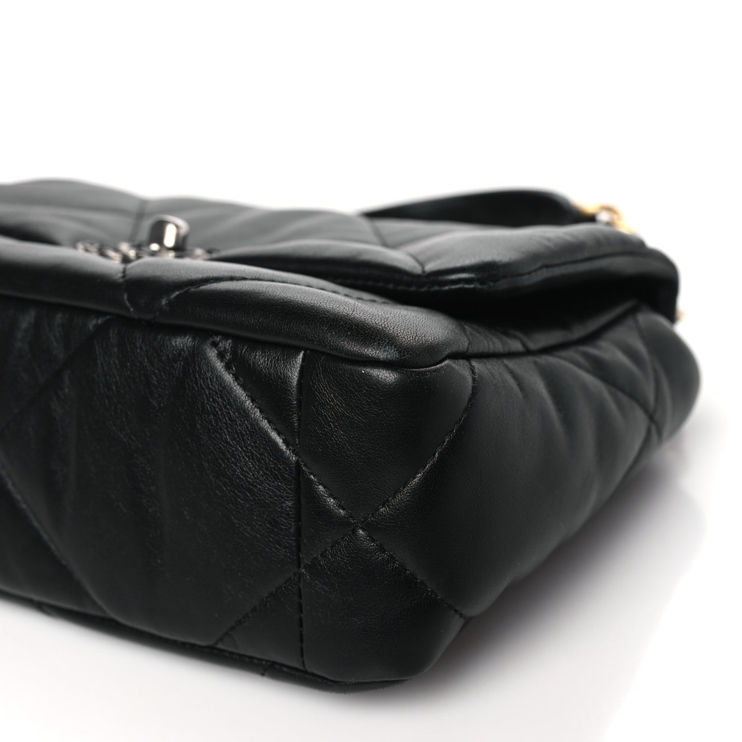 Lambskin Quilted Medium Chanel 19 Flap Black