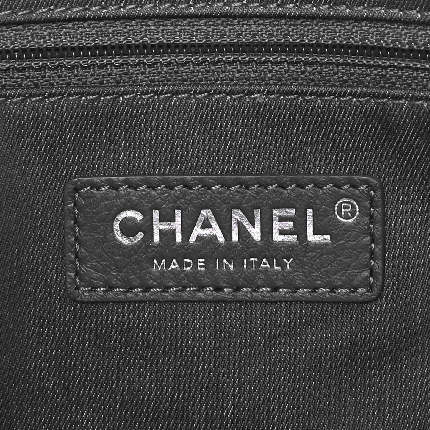 Mixed Fibers Lambskin Venise Biarritz Pouch White Multicolor