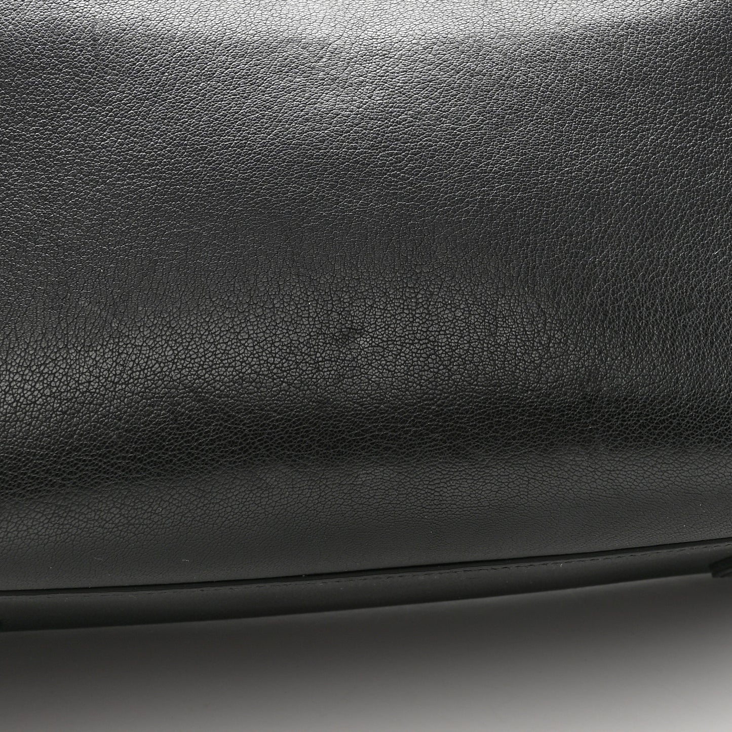 Sugar Goatskin Medium Antigona Black