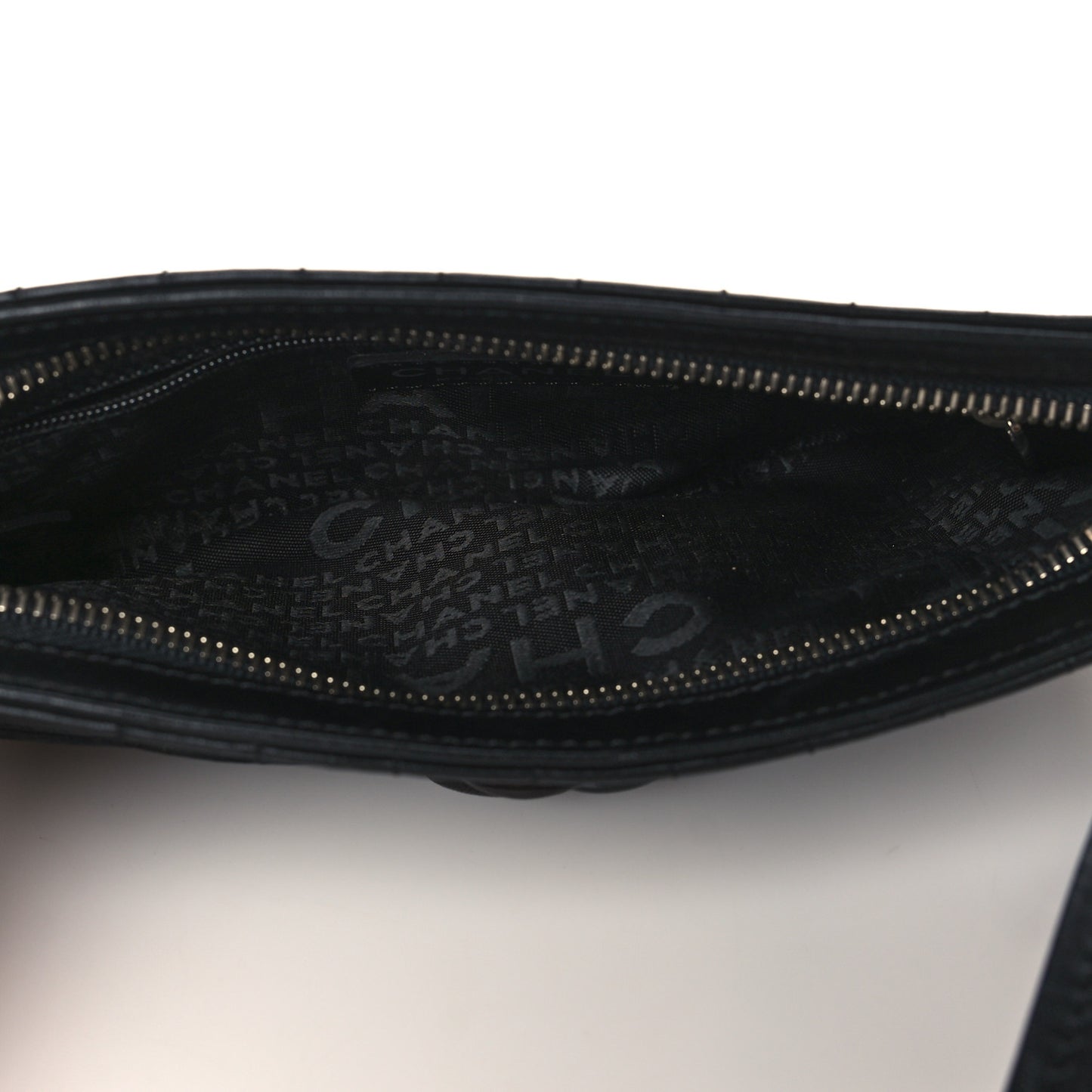 Lambskin Camellia No. 5 Chain Pouch Black