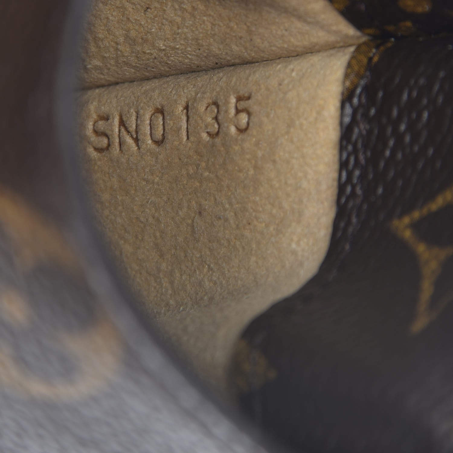 Louis Vuitton Monogram Sunglasses Case MM 7 of 7