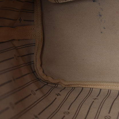 Louis Vuitton Monogram Neverfull MM 13 of 34