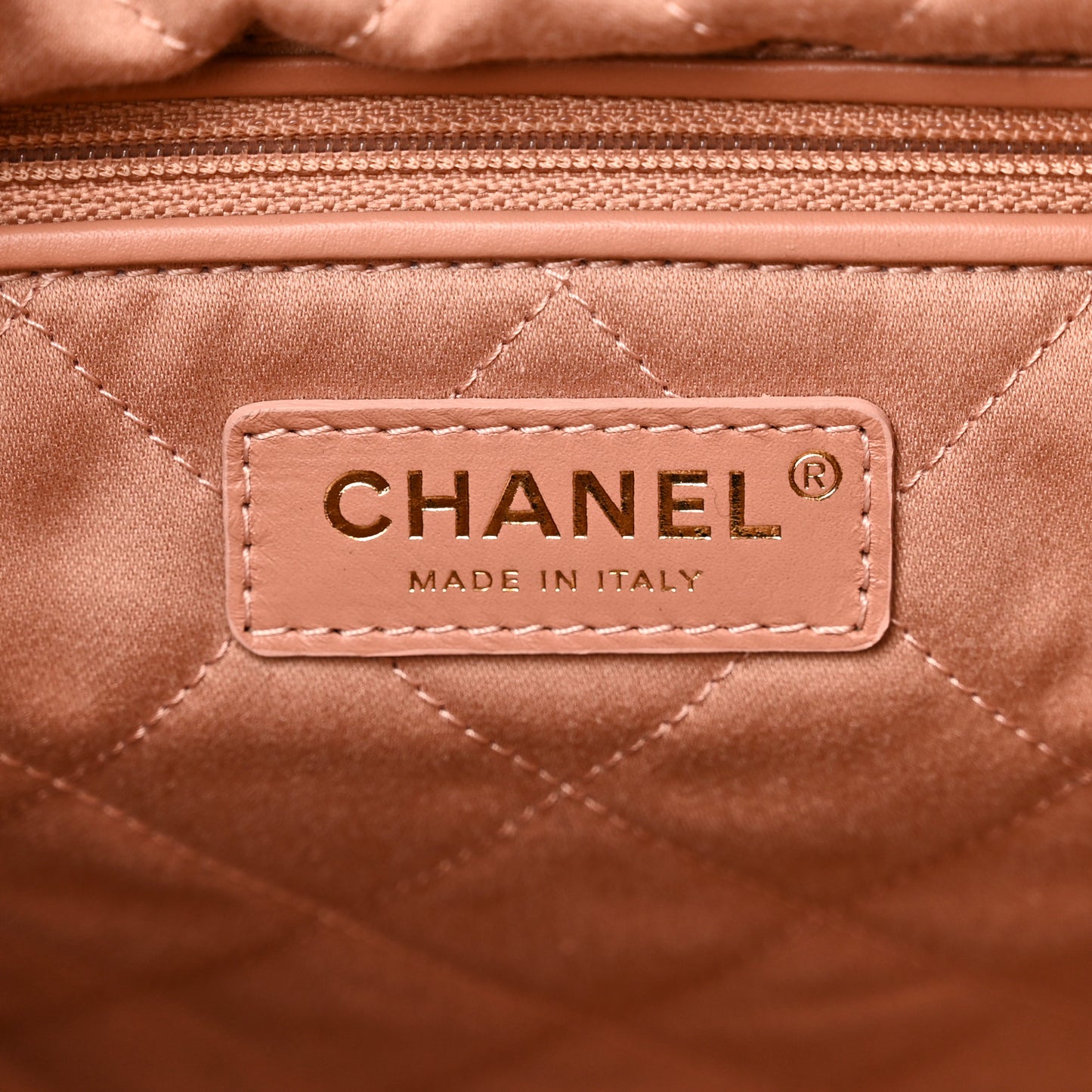 Metallic Calfskin Quilted Chanel 22 Pink