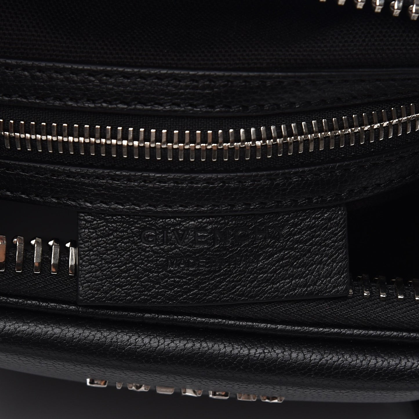 Sugar Goatskin Small Antigona Black