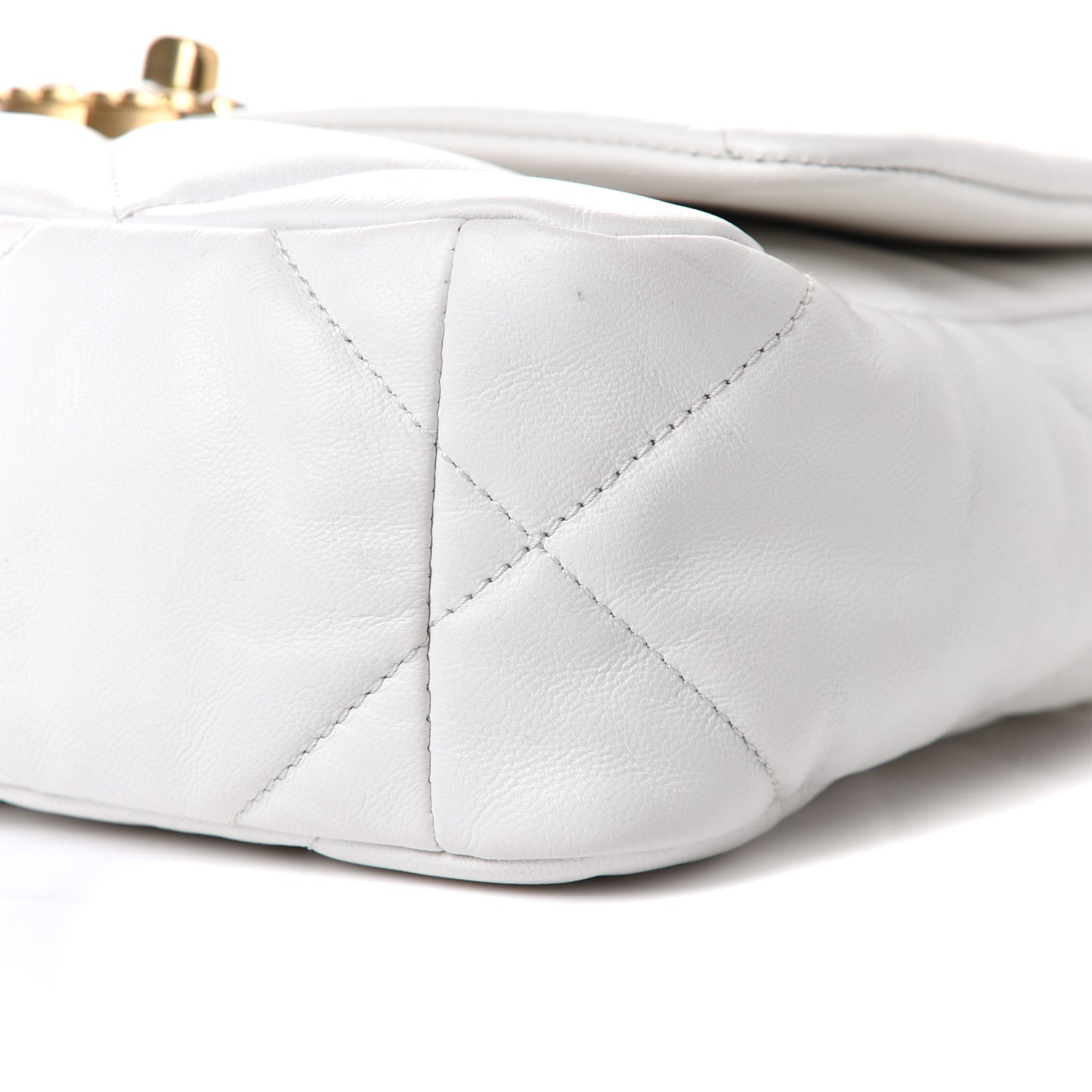 Lambskin Quilted Medium Chanel 19 Flap White
