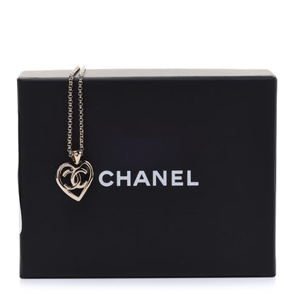 Chanel CC Heart Chain Pendant Necklace Gold 6 of 6