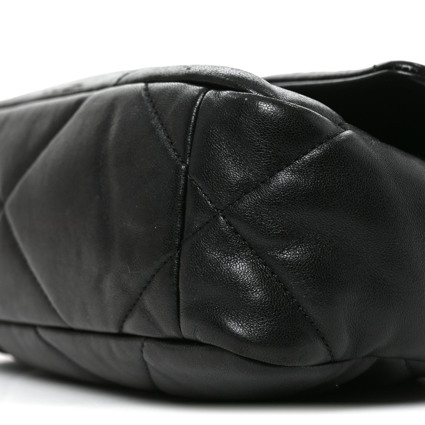 Lambskin Quilted Medium Chanel 19 Flap Black