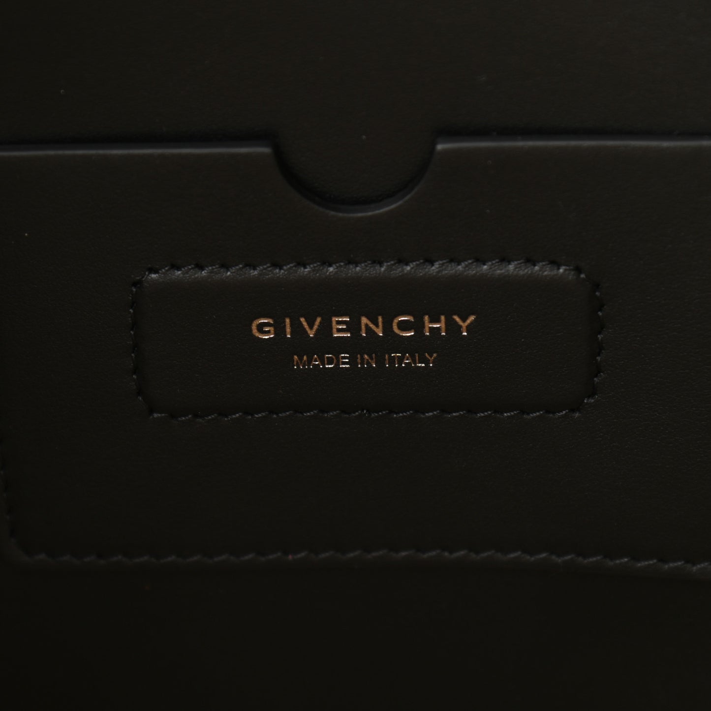 Calfskin Crocodile Embossed Medium Soft Antigona Black