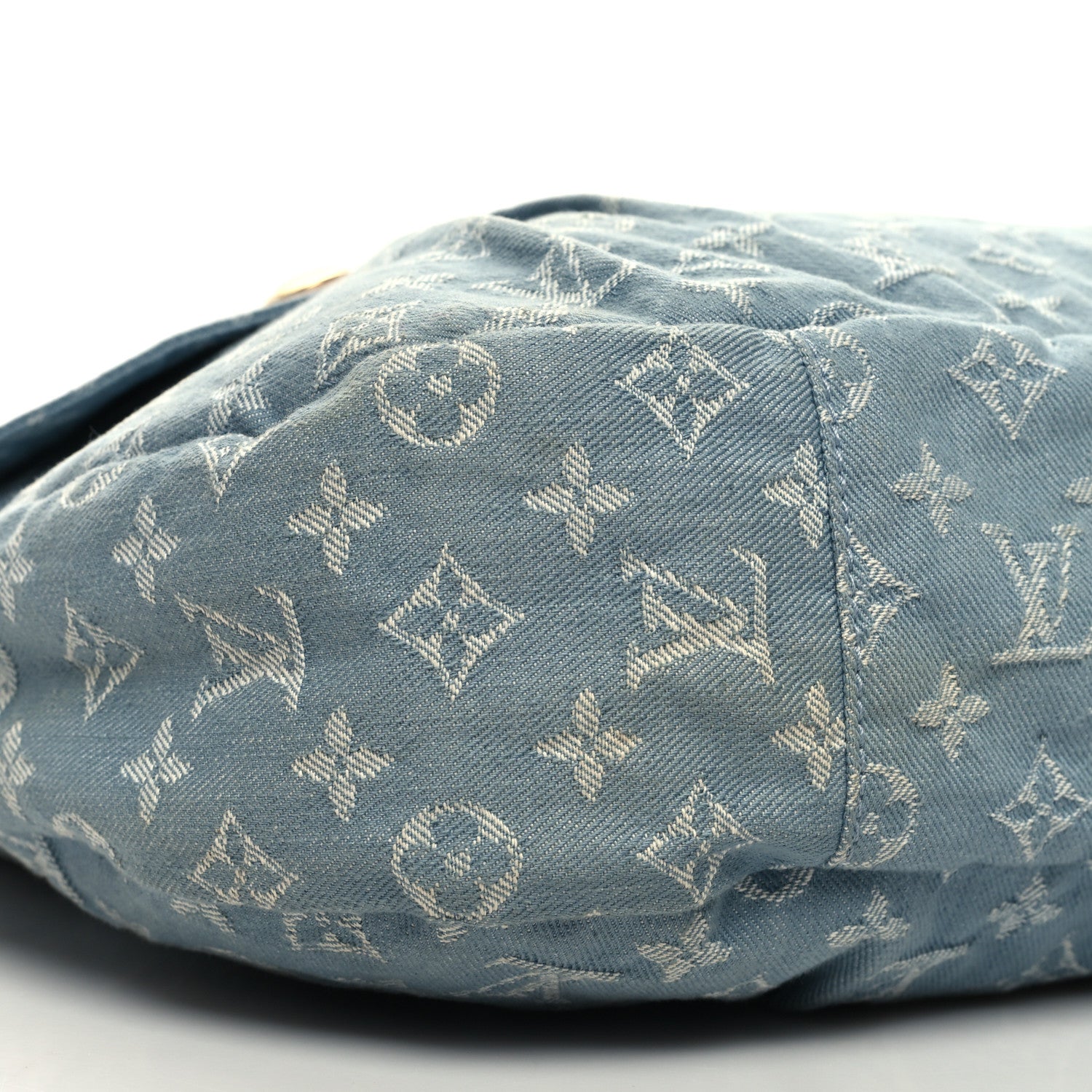 Louis Vuitton Denim Daily GM Blue Clair 8 of 11