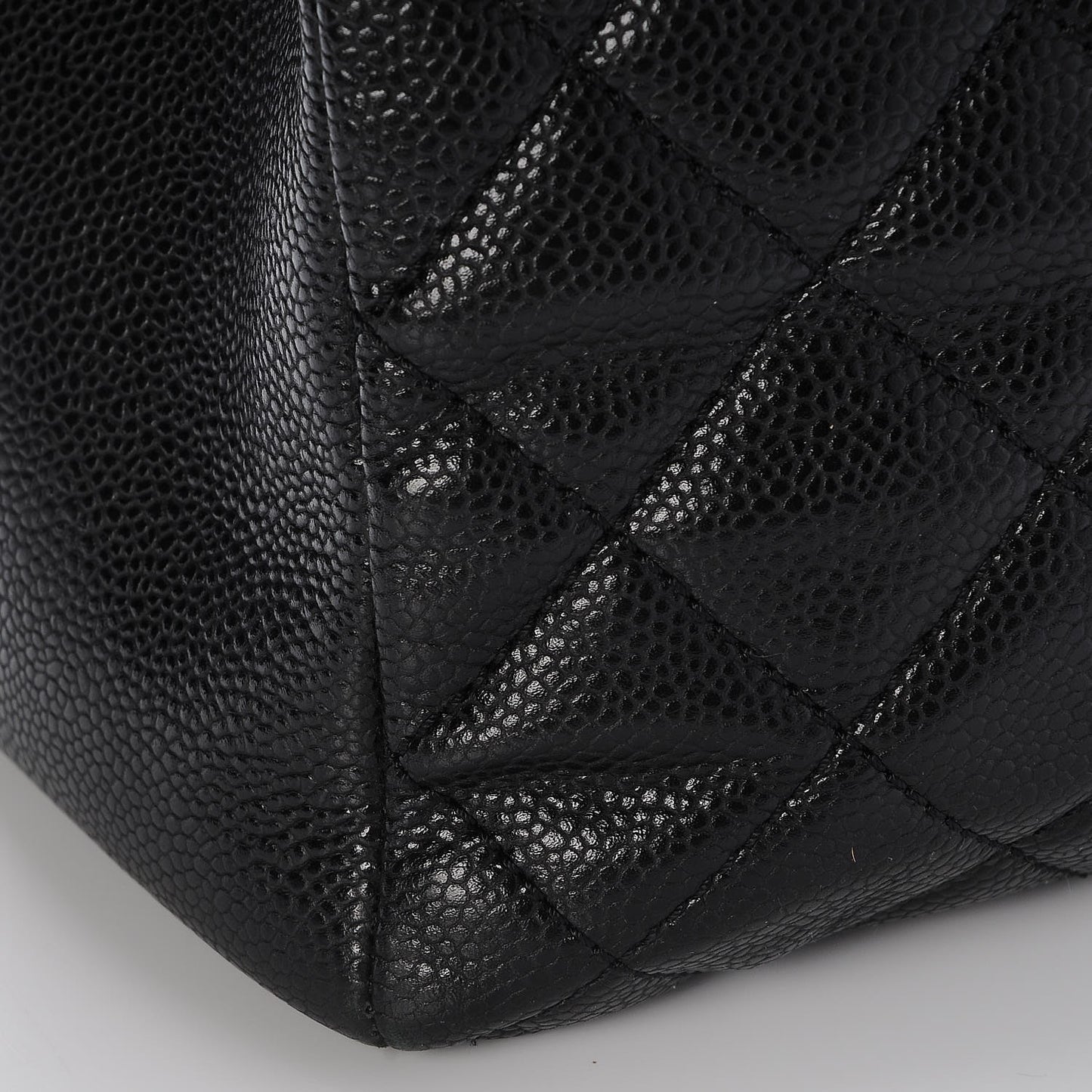 Caviar Quilted XL Grand Shopping Tote GST Black