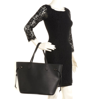 Louis Vuitton Epi Neverfull MM Black 2 of 7