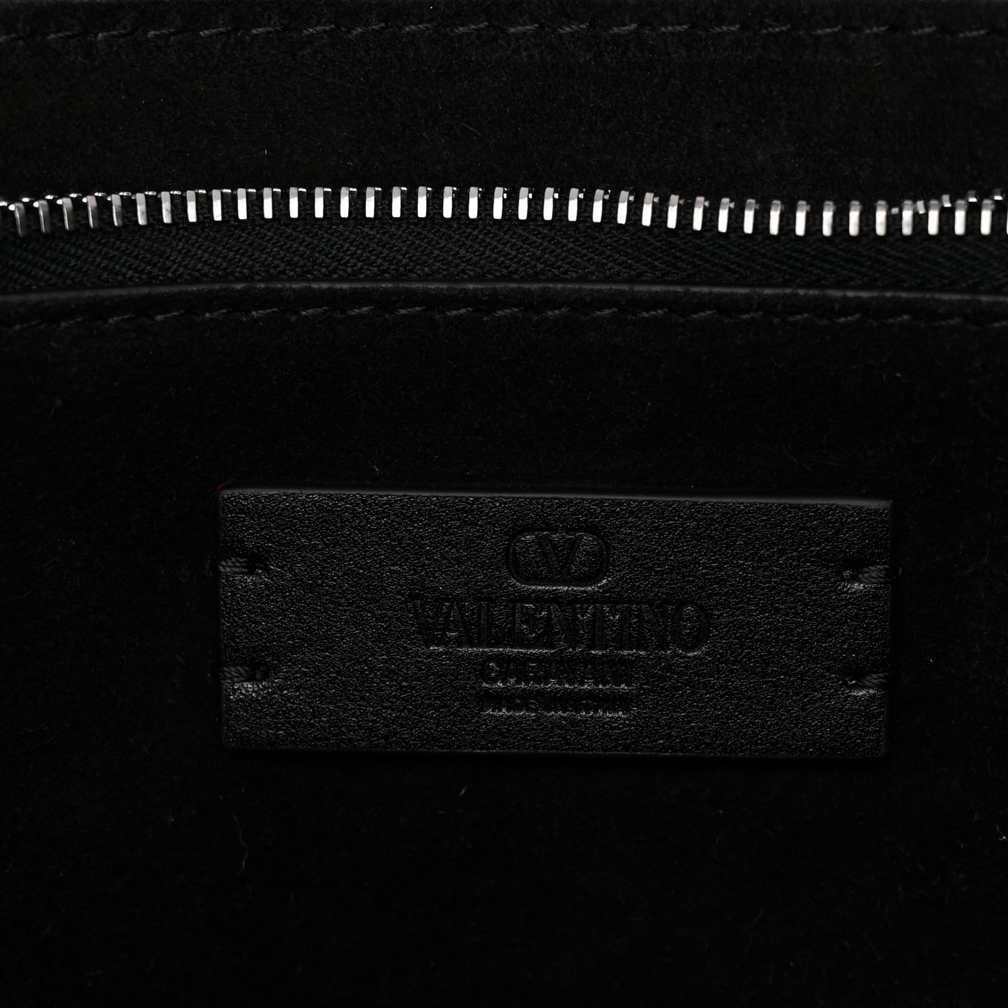 Calfskin Vlogo Medium Locker Tote Black