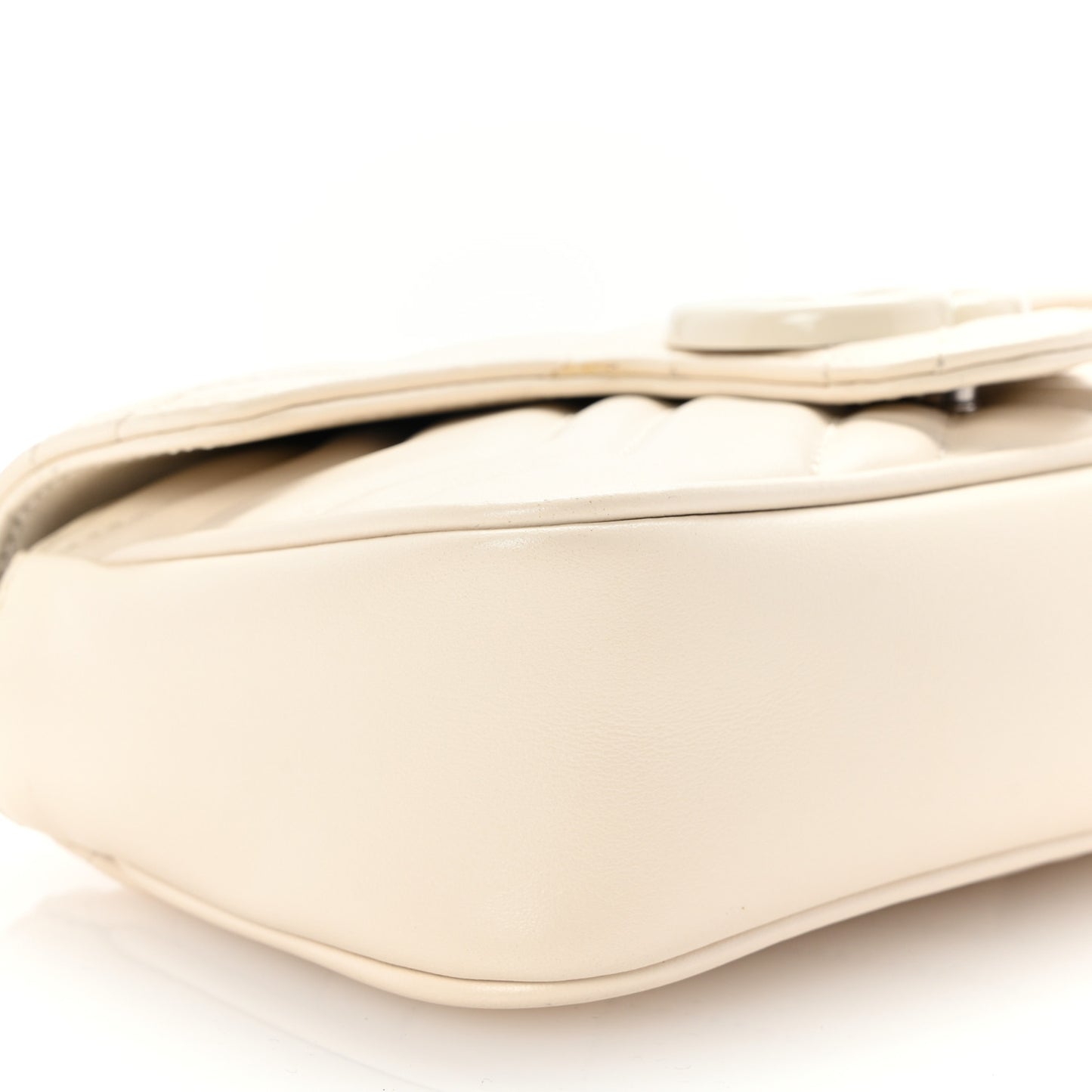 Calfskin Matelasse Monochrome GG Marmont Chain Belt Bag Mystic White