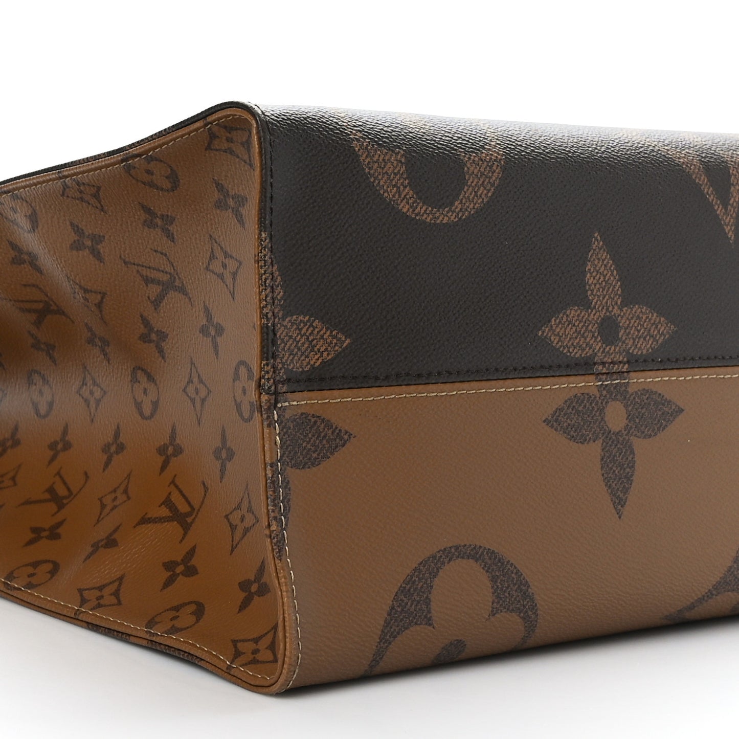 Reverse Monogram Giant Onthego GM