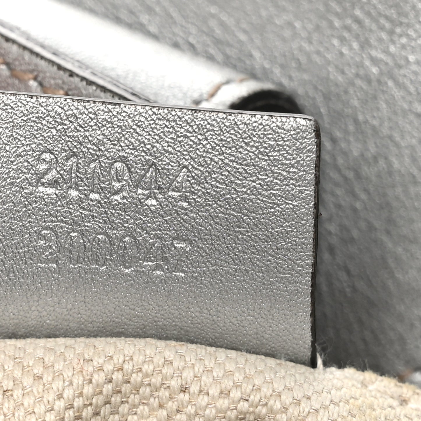 Guccissima Medium Sukey Tote Silver