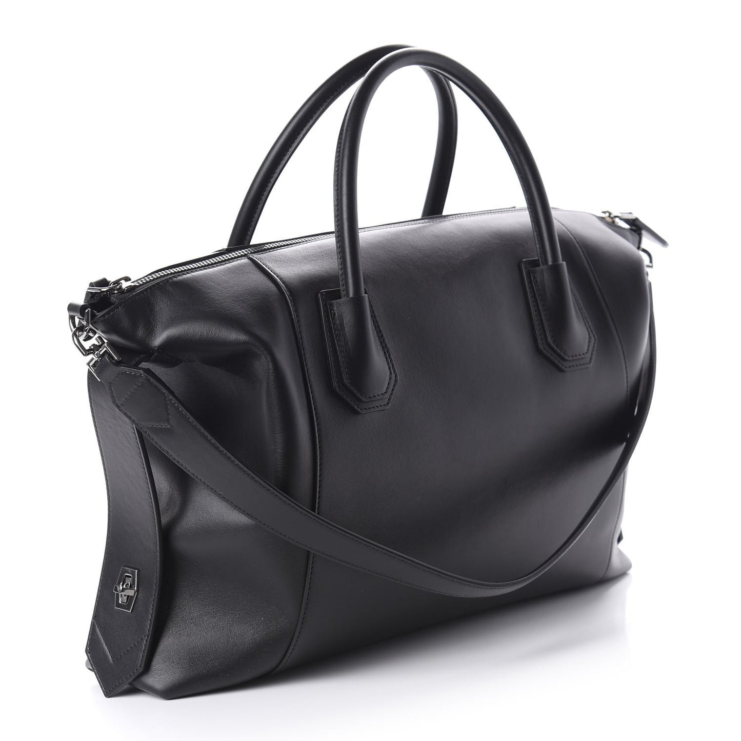Smooth Calfskin Medium Soft Antigona Black