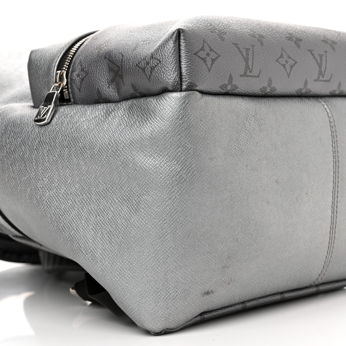 Monogram Taiga Discovery Backpack PM Silver