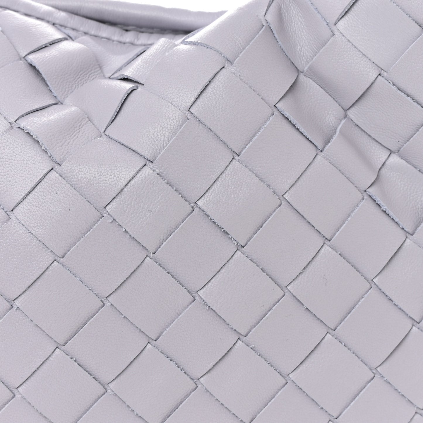 Calfskin Intrecciato Small Hop Oyster Lilac