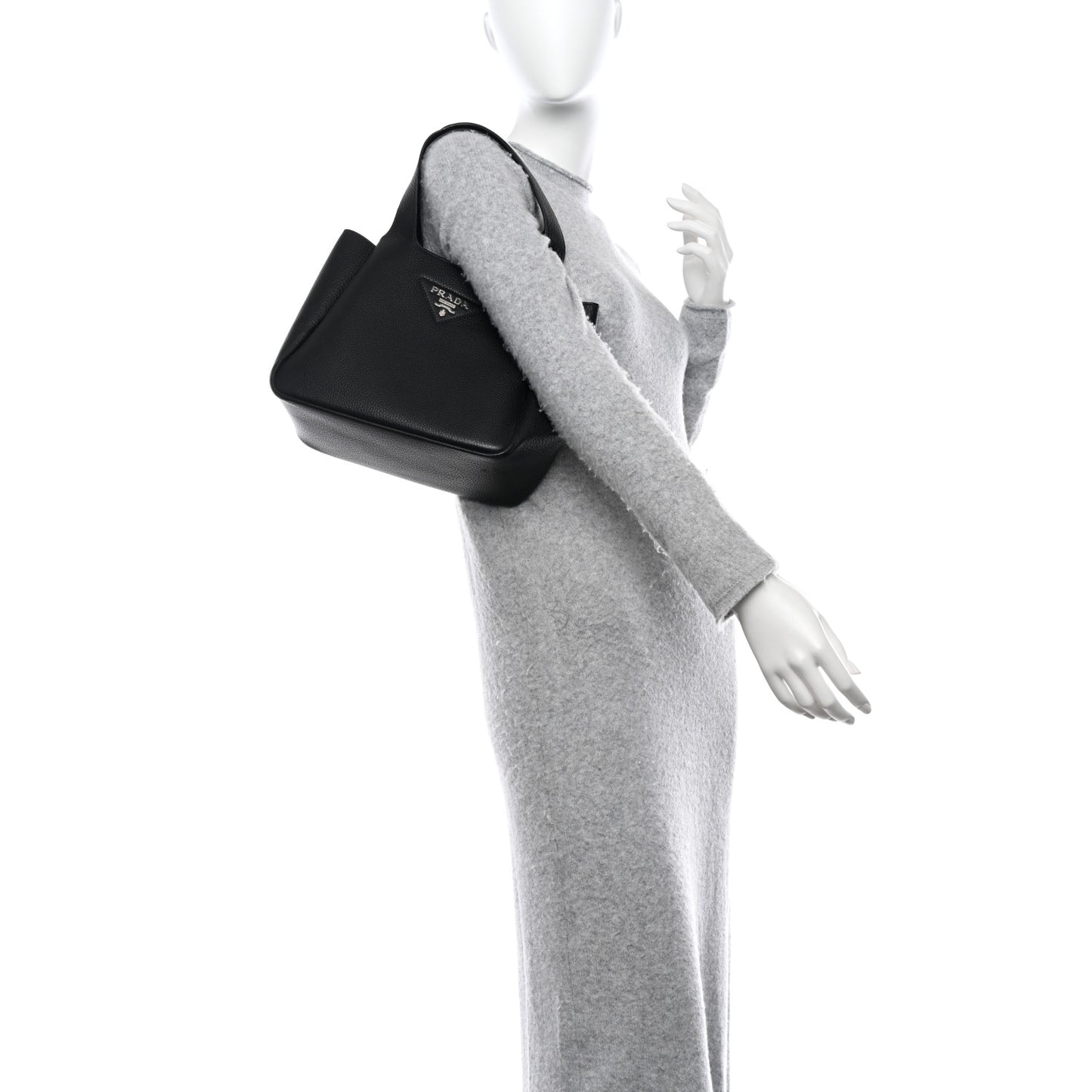 Vitello Daino Soft Medium Dynamique Tote Black