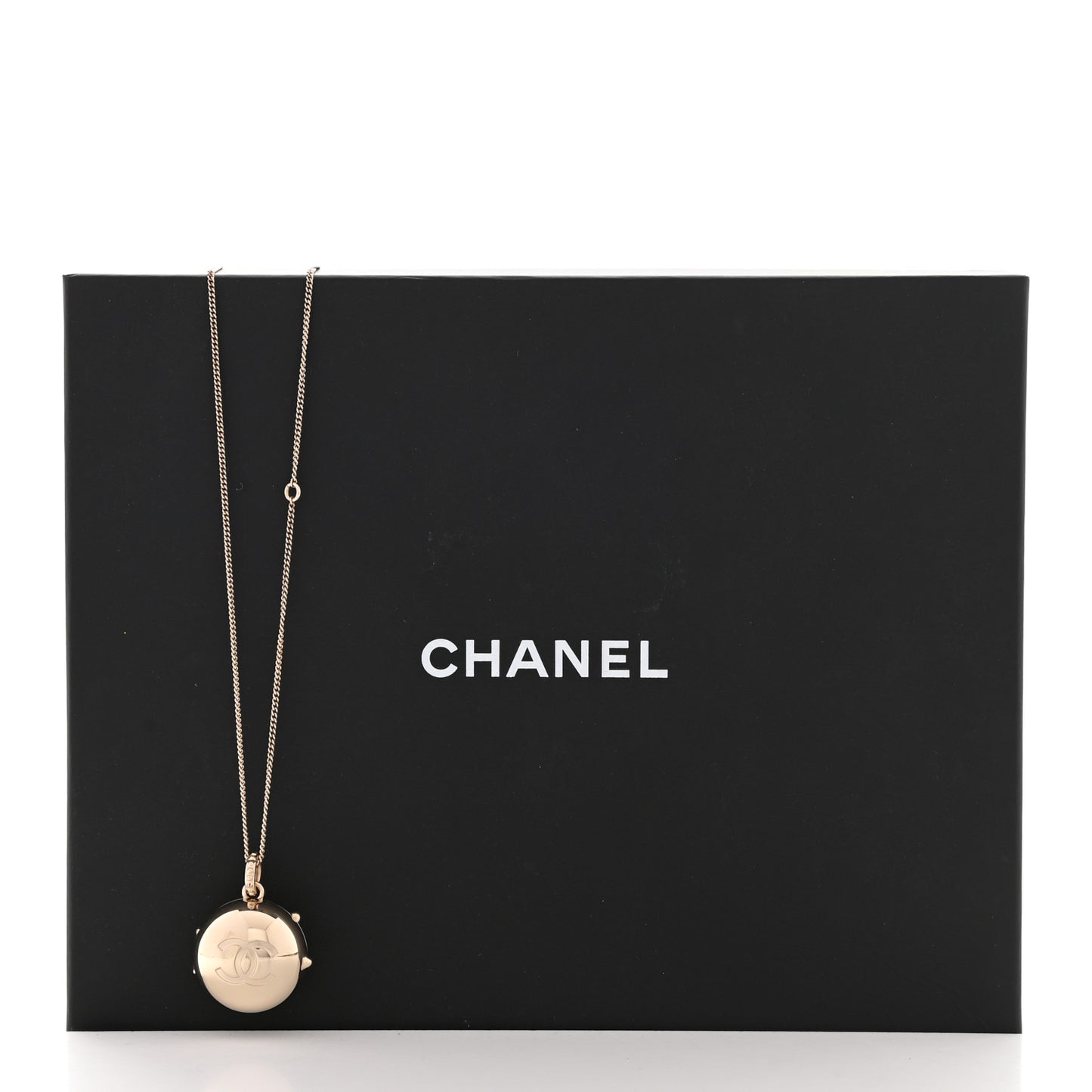 Metal CC Locket Necklace Gold