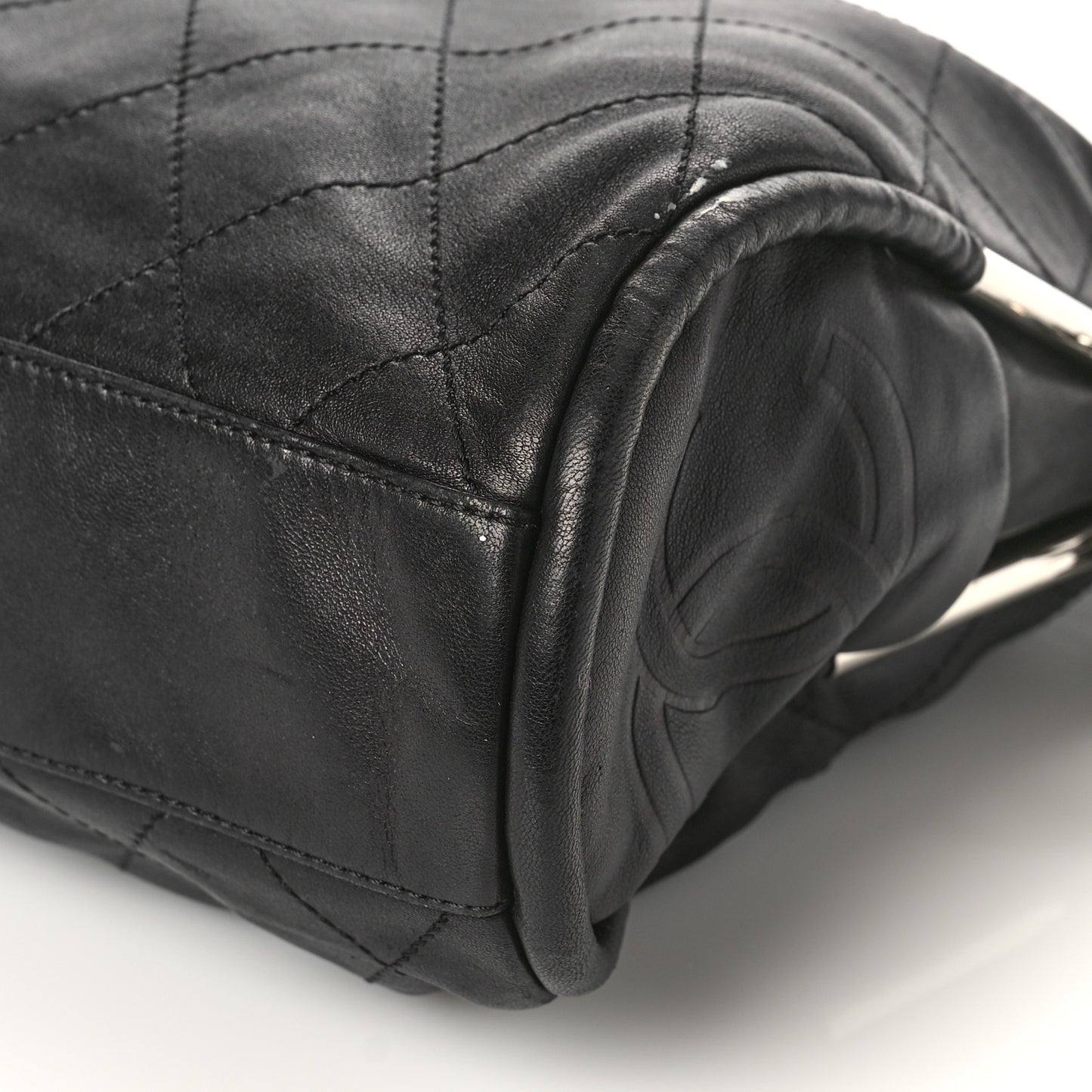 Lambskin Stitched Medium Ultimate Soft Tote Black