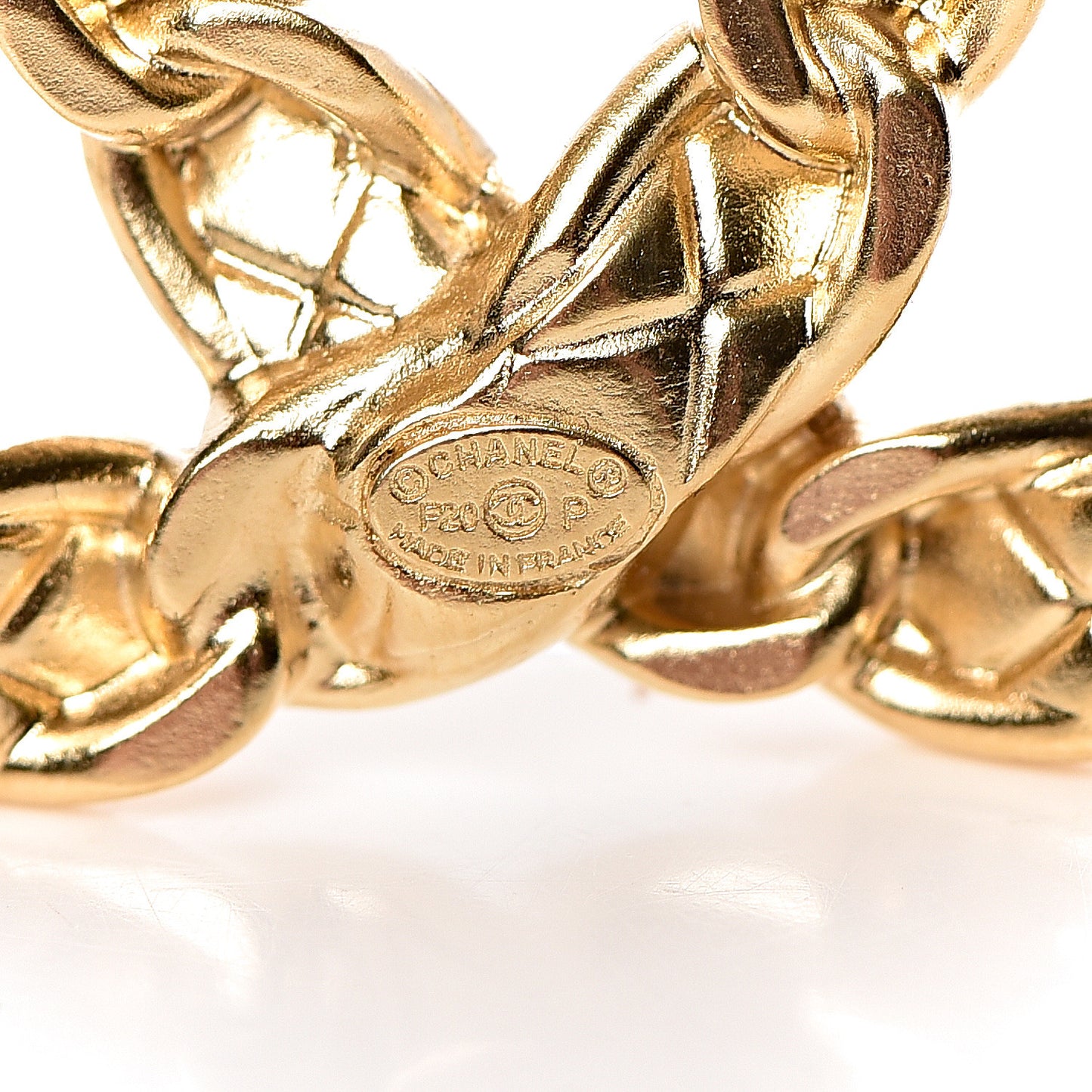 Metal CC Brooch Gold