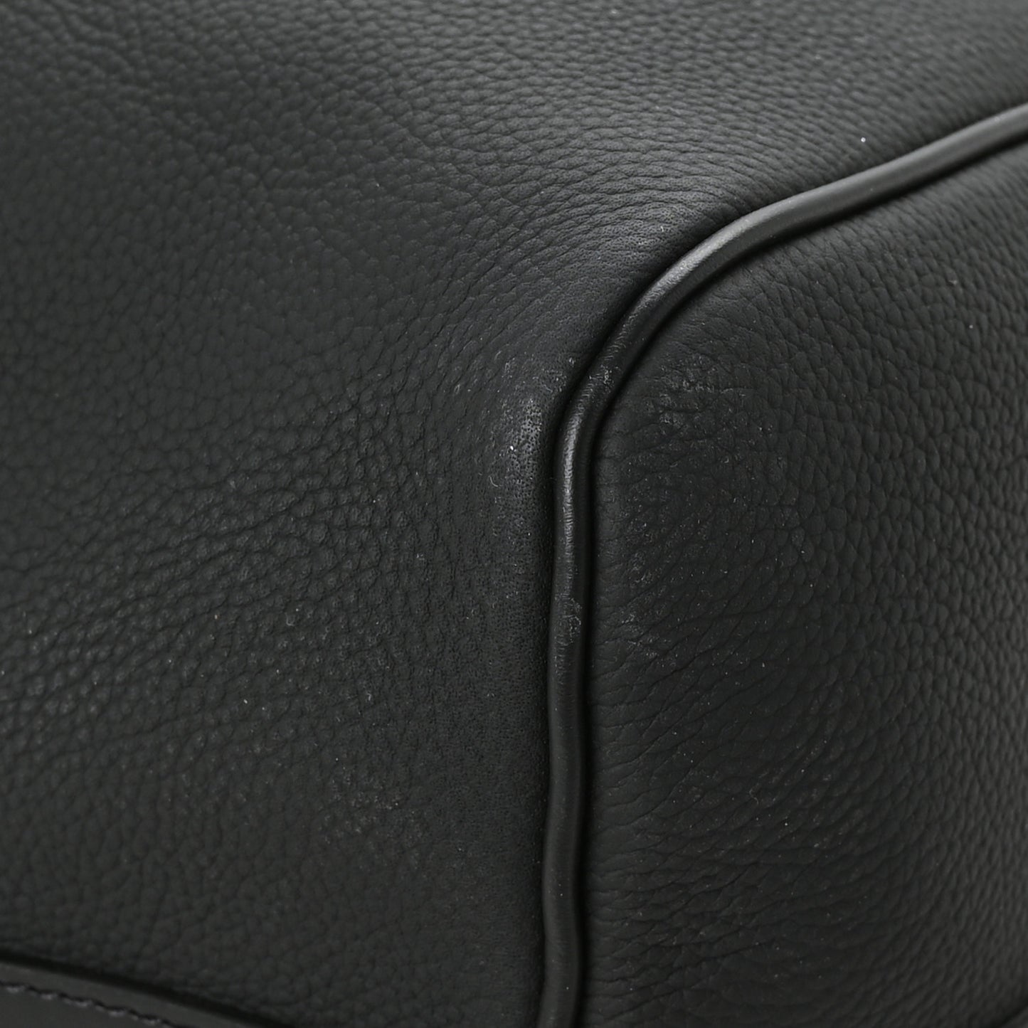 Grained Calfskin Aerogram Keepall Bandouliere 40 Black