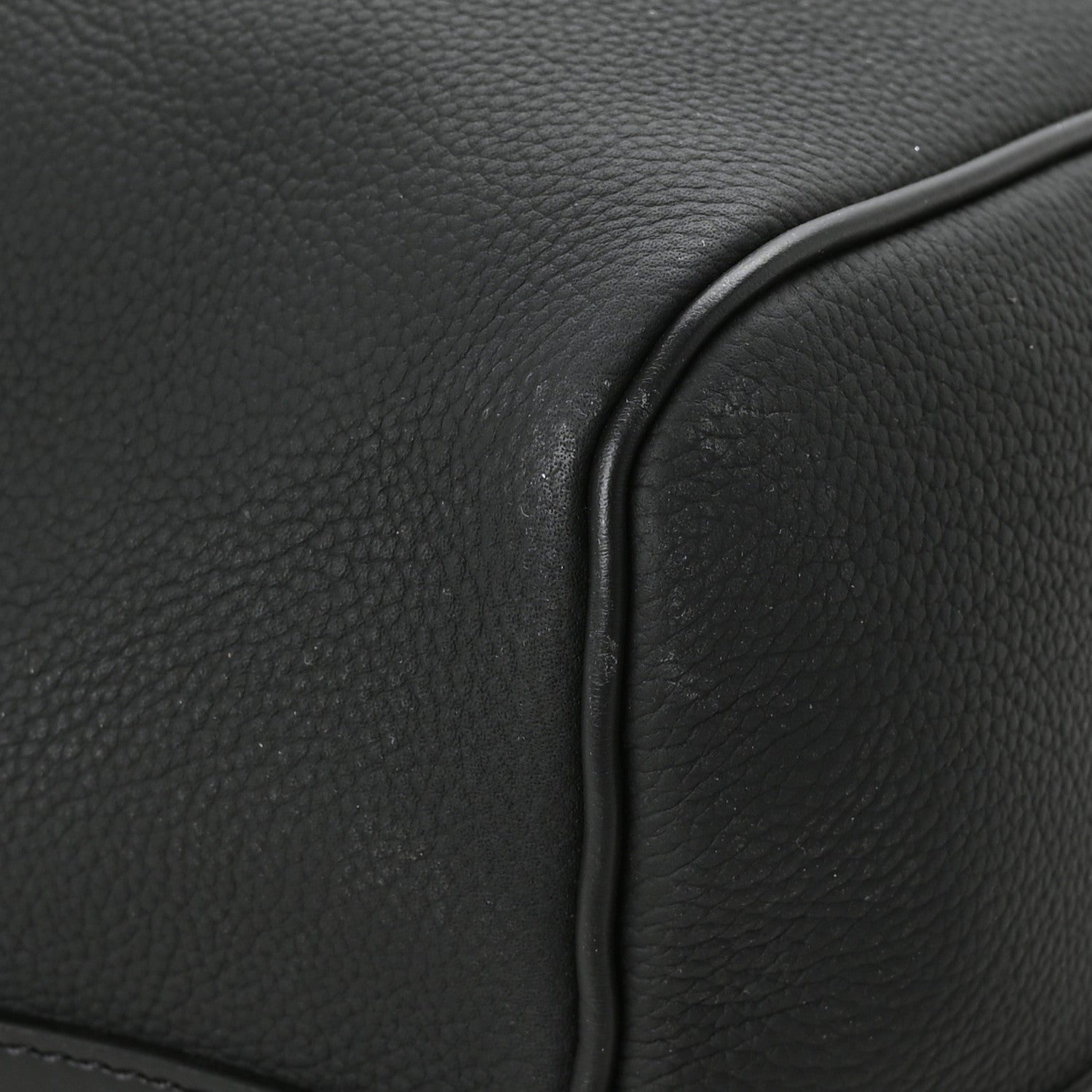 Louis Vuitton Grained Calfskin Aerogram Keepall Bandouliere 40 Black 10 of 10