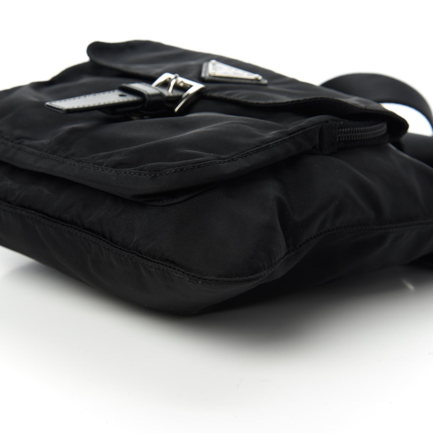 Nylon Tessuto Vela Messenger Bag Black