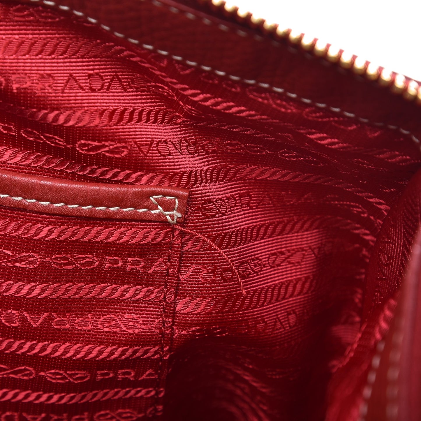 Vitello Daino Top Handle Shoulder Bag Rosso