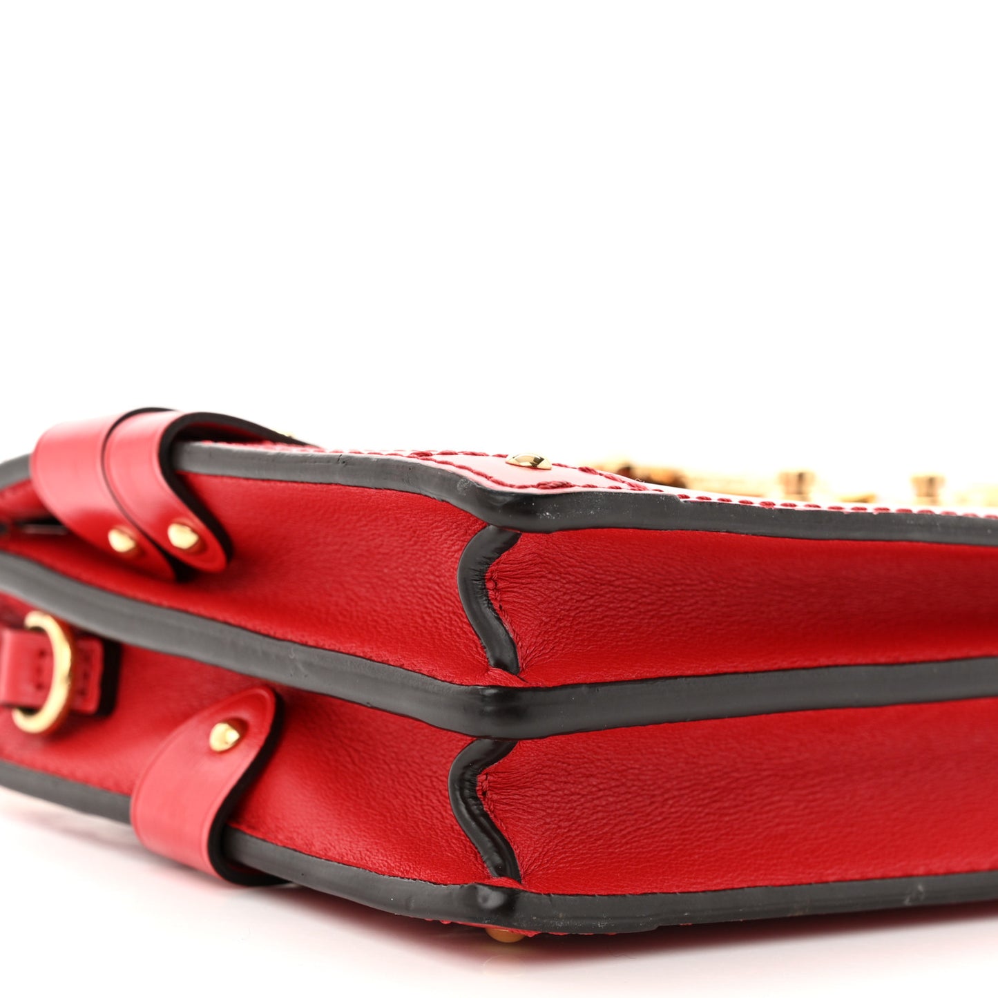 Vernis Trunk Clutch Cherry