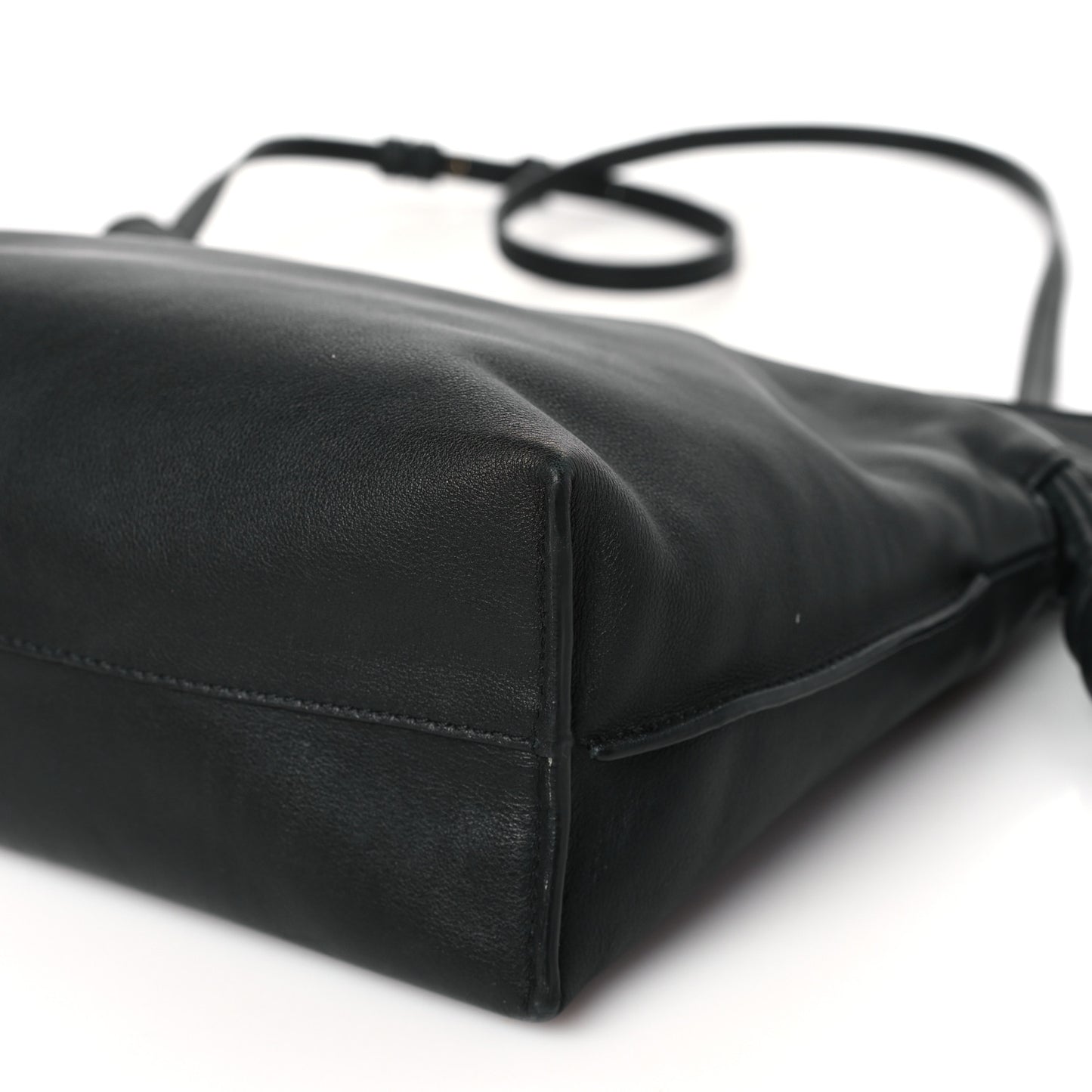 Nappa Flamenco Knot Clutch Black