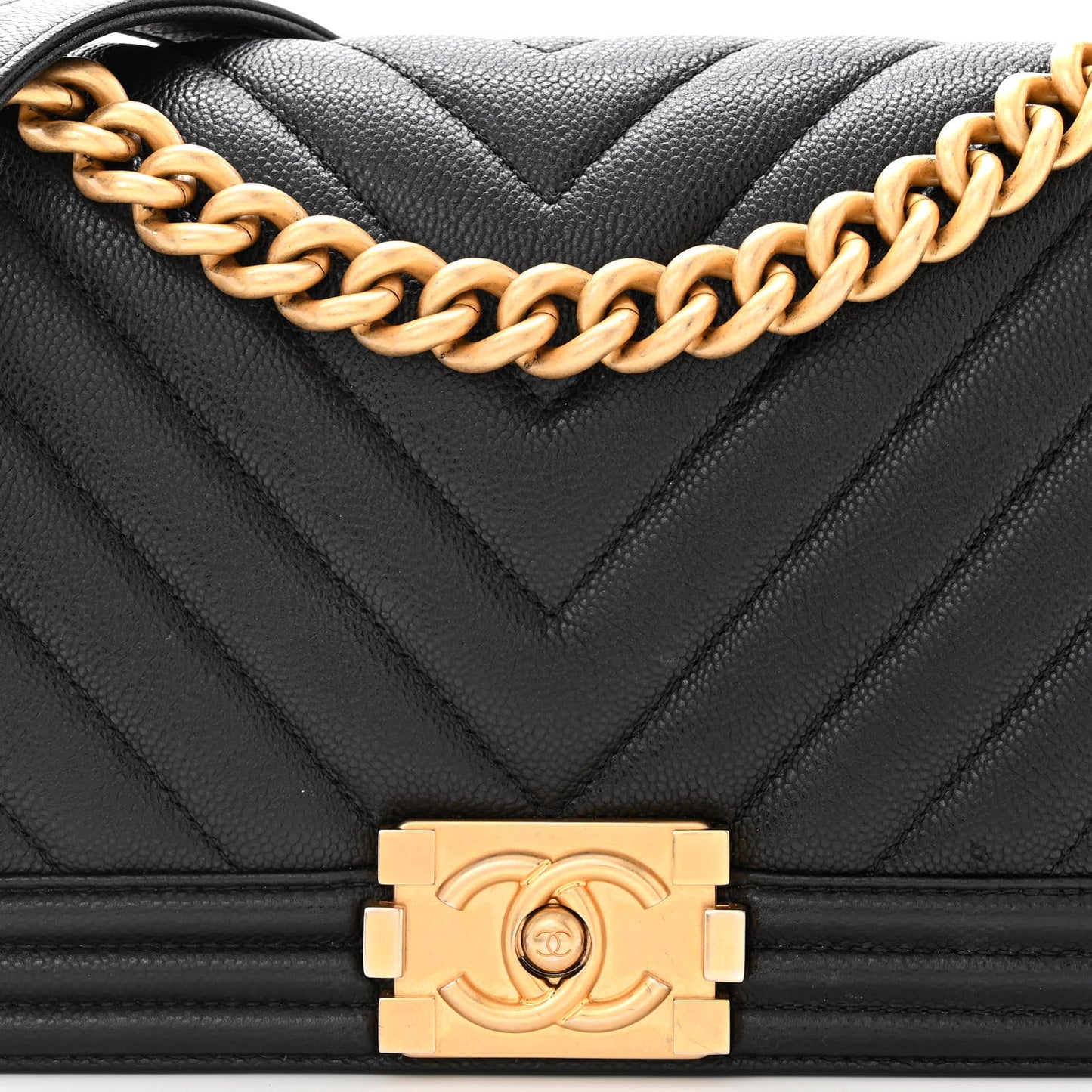 Caviar Chevron Quilted Medium Boy Flap Black