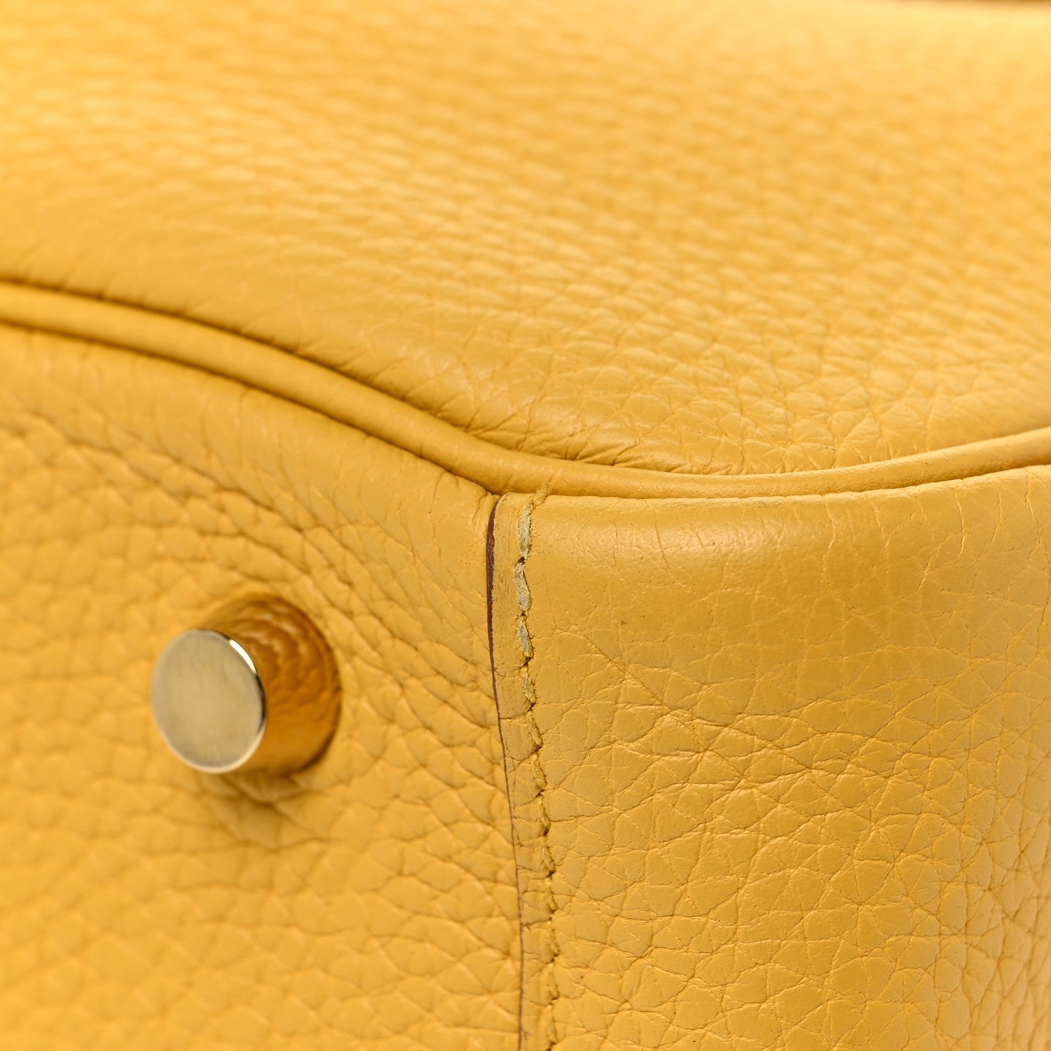 Hermes Taurillon Clemence Lindy 26 Jaune Ambre 8 of 12