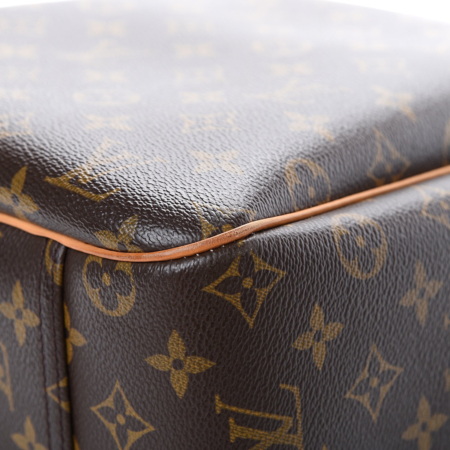 Louis Vuitton Monogram Excursion Shoe Bag 11 of 18
