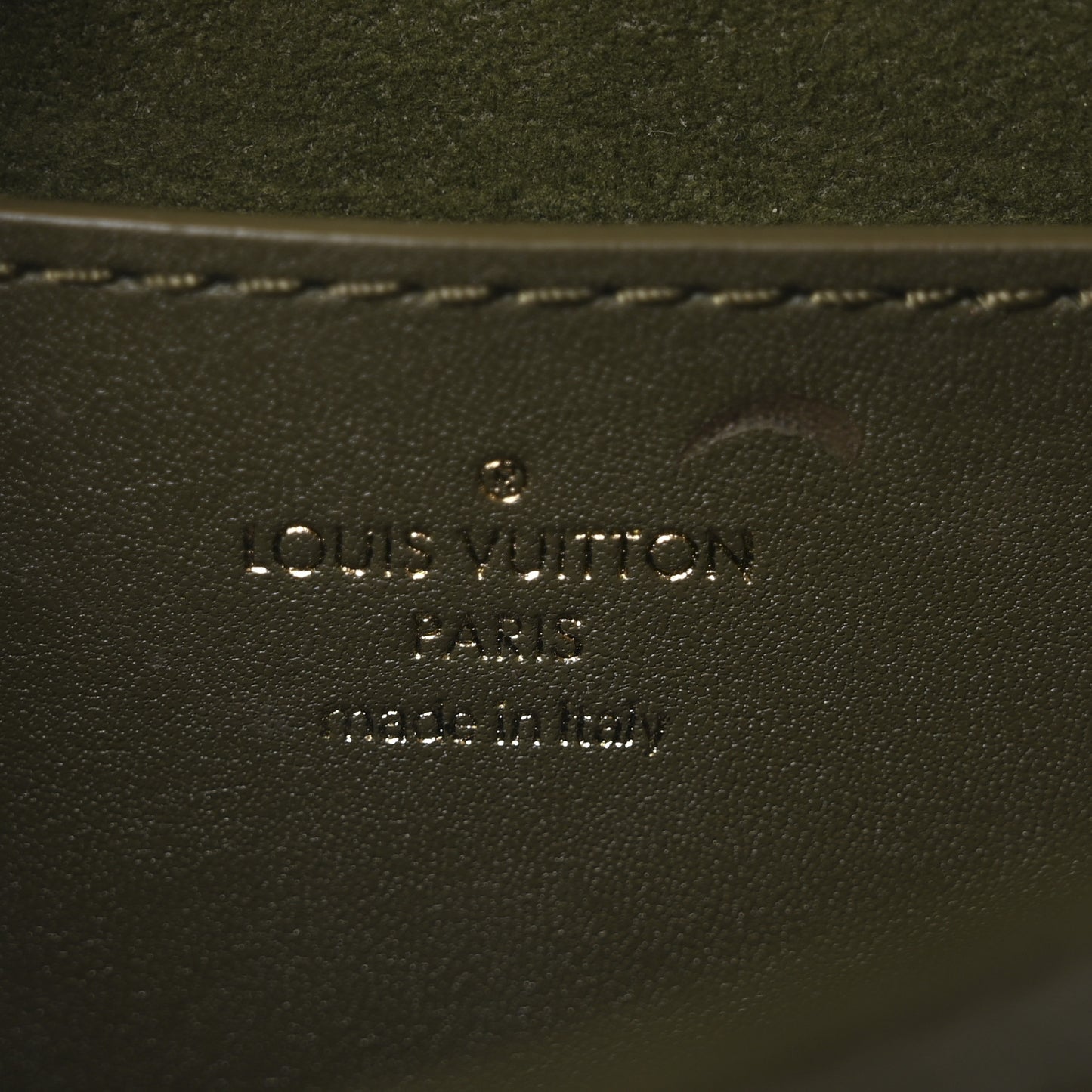 Calfskin New Wave Multi Pochette Kaki